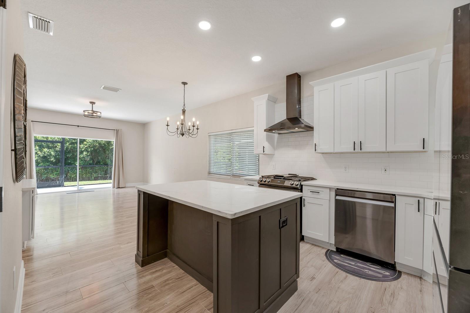 6116 Skylarkcrest, Lithia, FL 33547