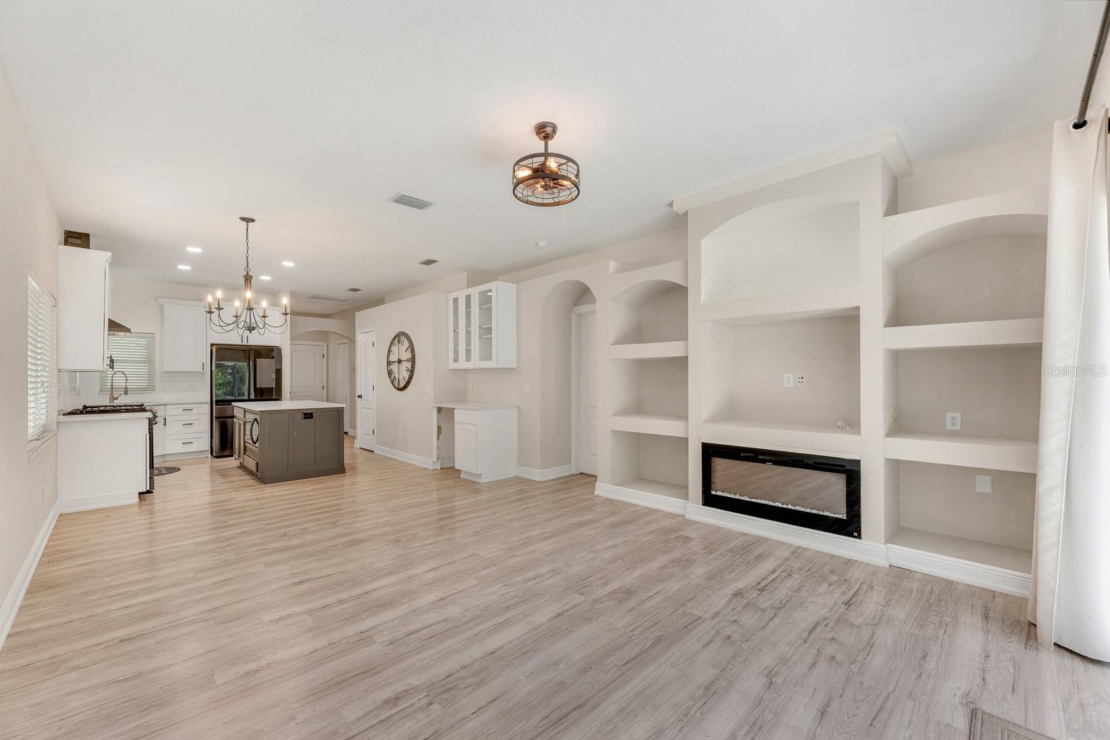 6116 Skylarkcrest, Lithia, FL 33547