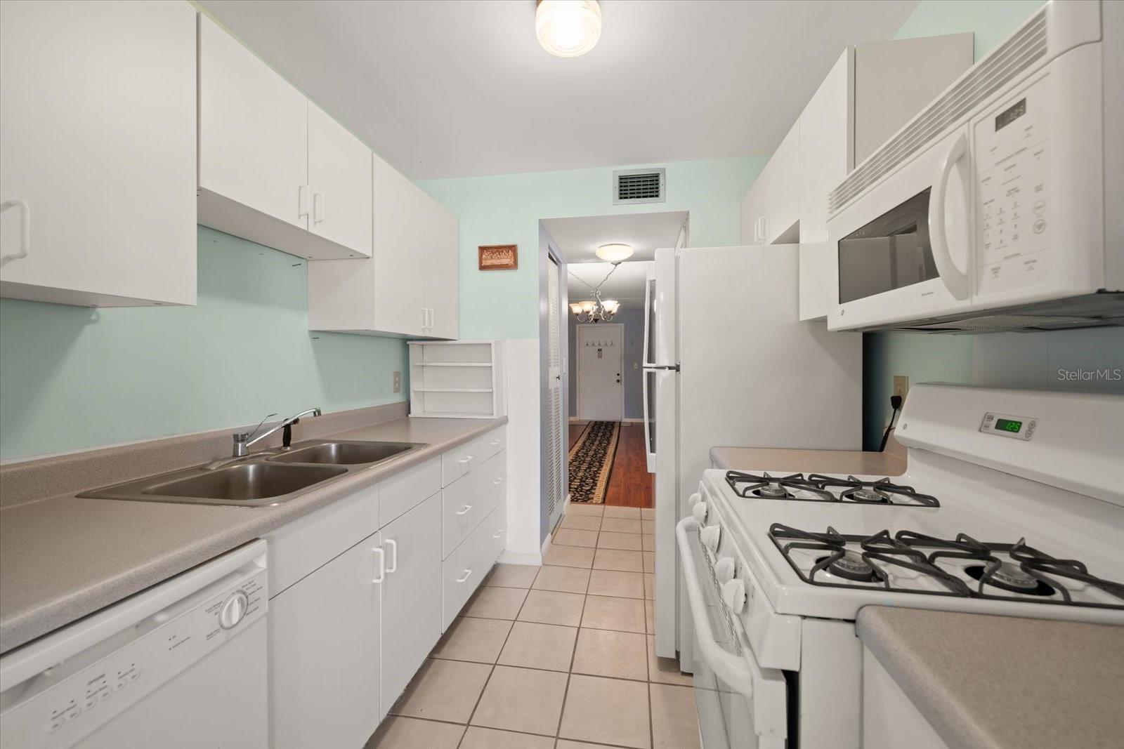 10033 64th Unit 19, St Petersburg, FL 33708