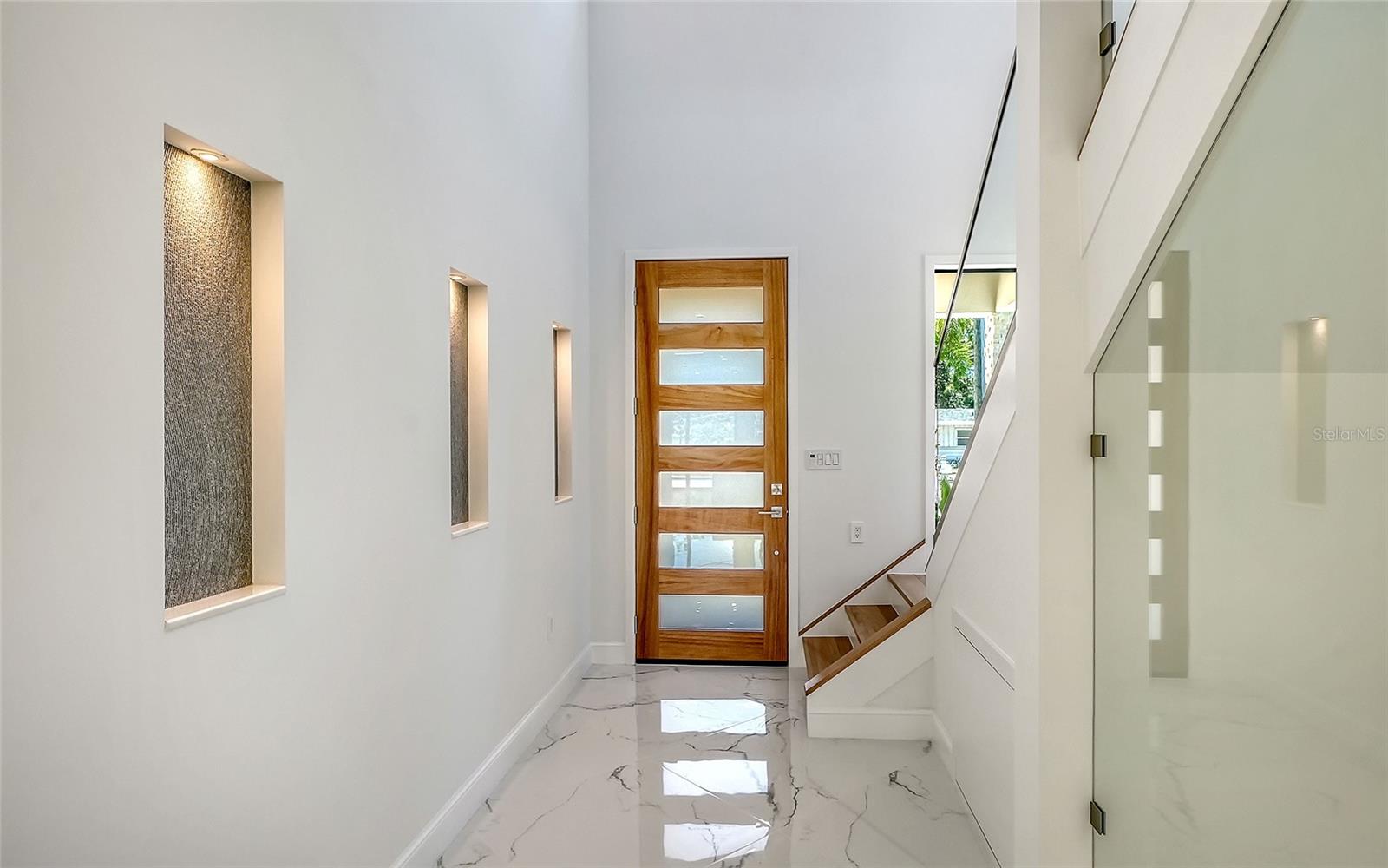 2483 Bay, Sarasota, FL 34237