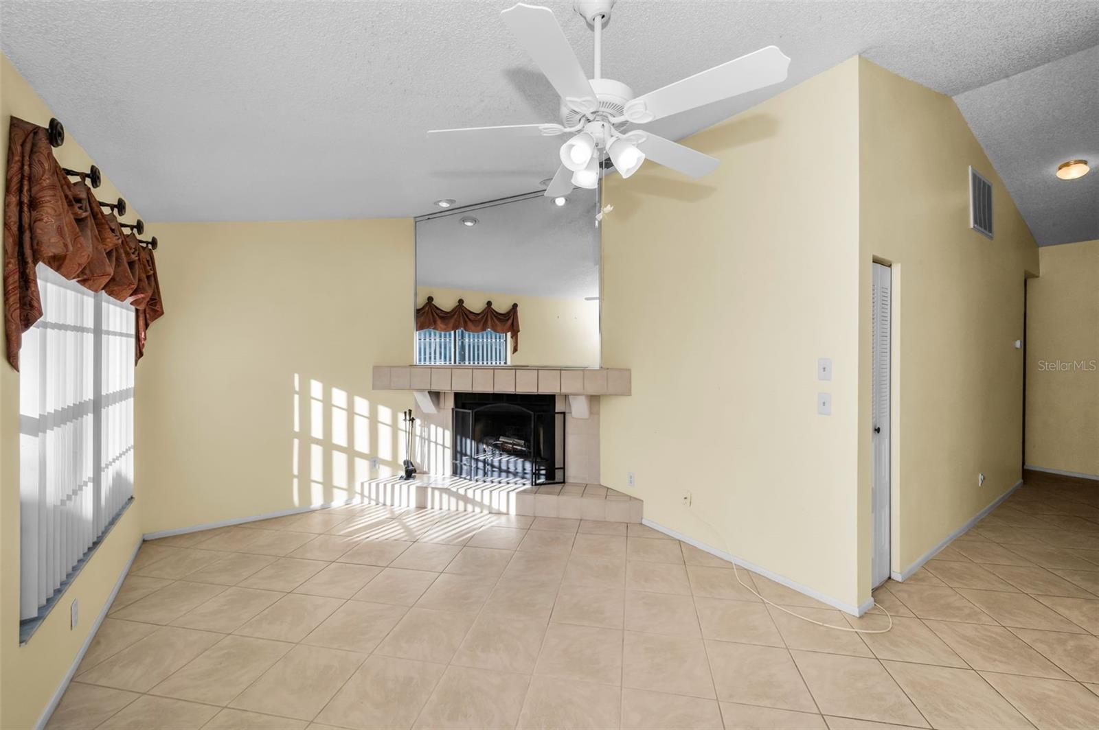 3500 Magnolia Ridge Unit 405, Palm Harbor, FL 34684