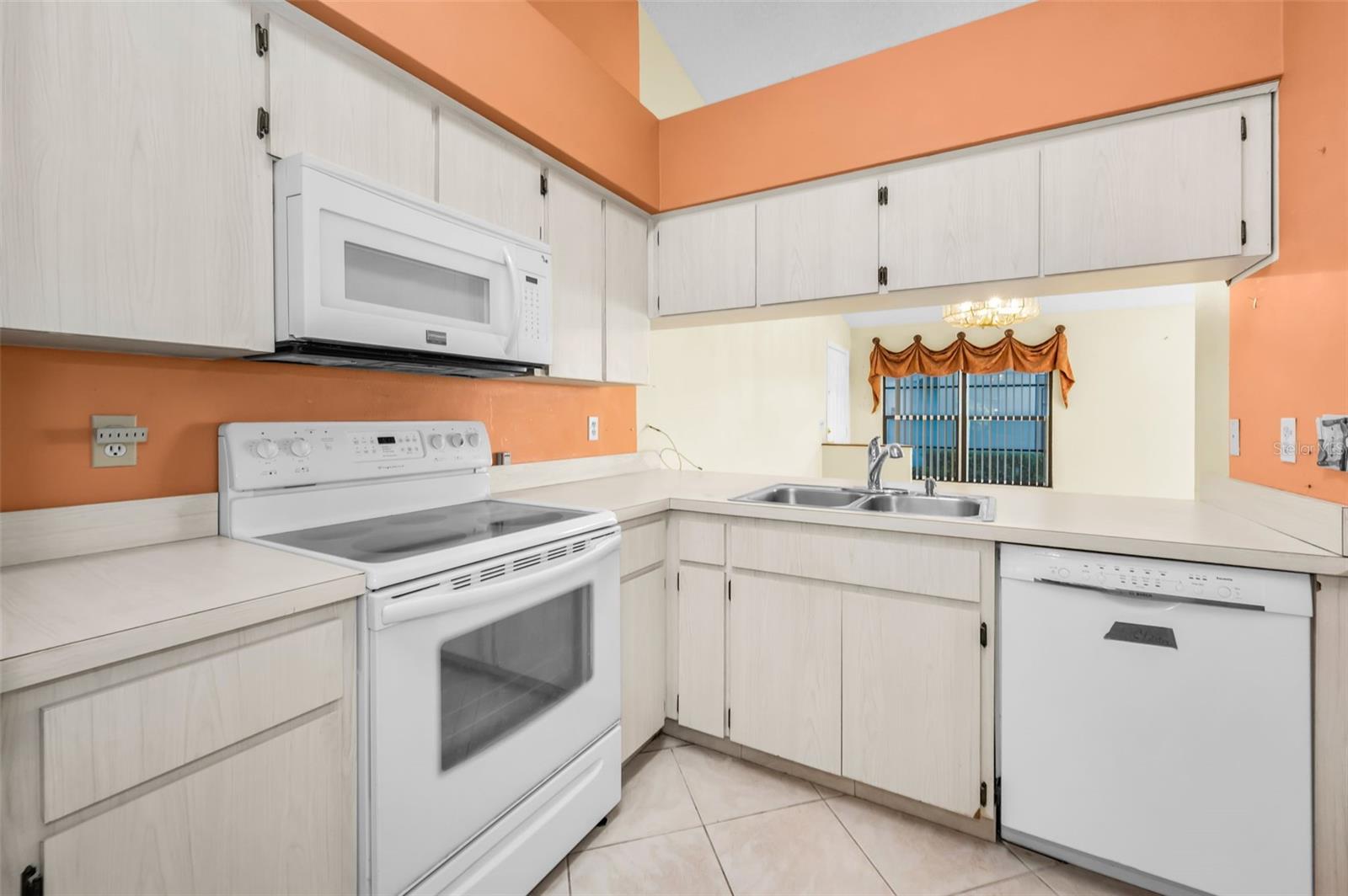 3500 Magnolia Ridge Unit 405, Palm Harbor, FL 34684