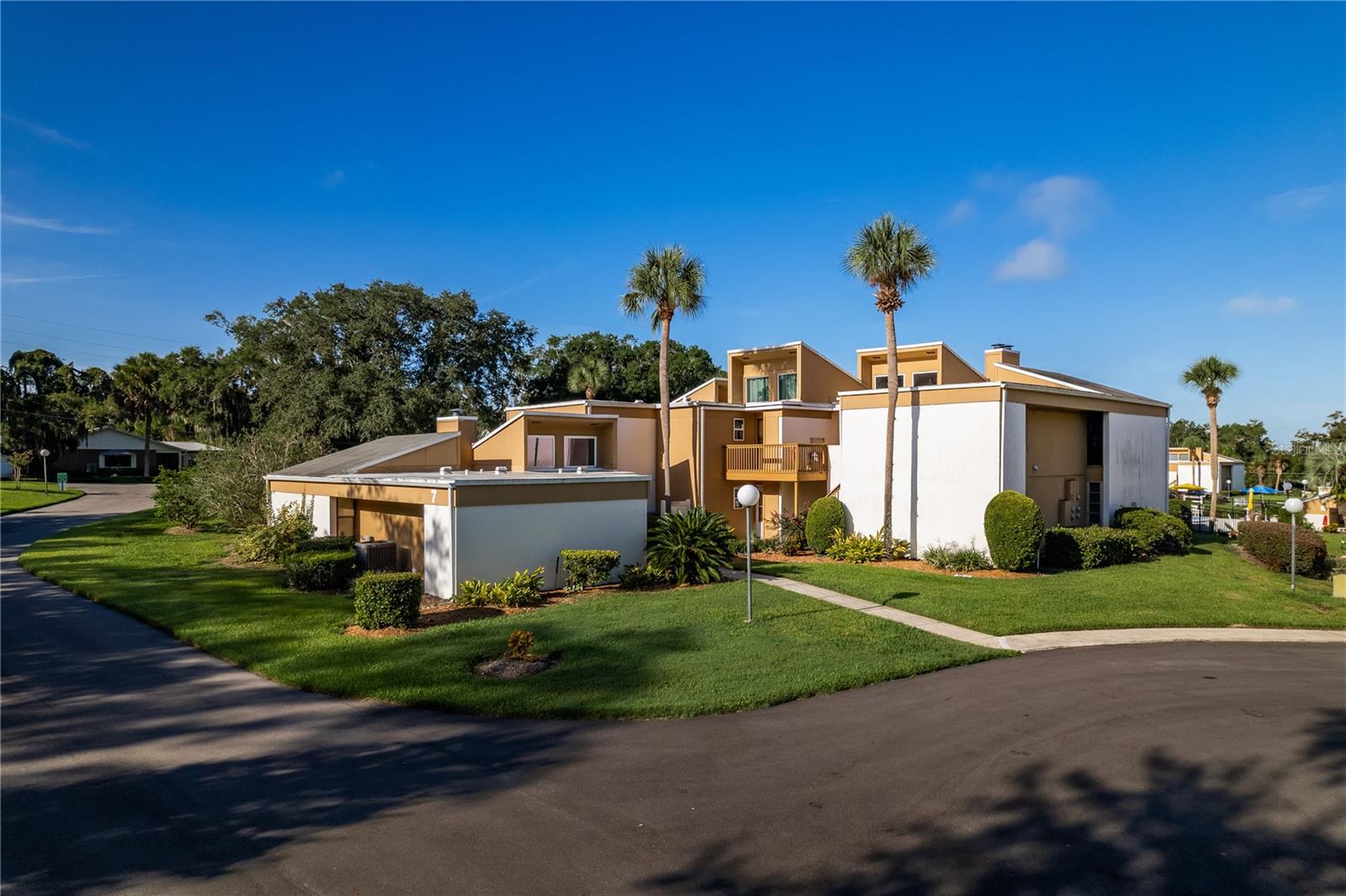 1051 Highland Unit 7d, Mount Dora, FL 32757