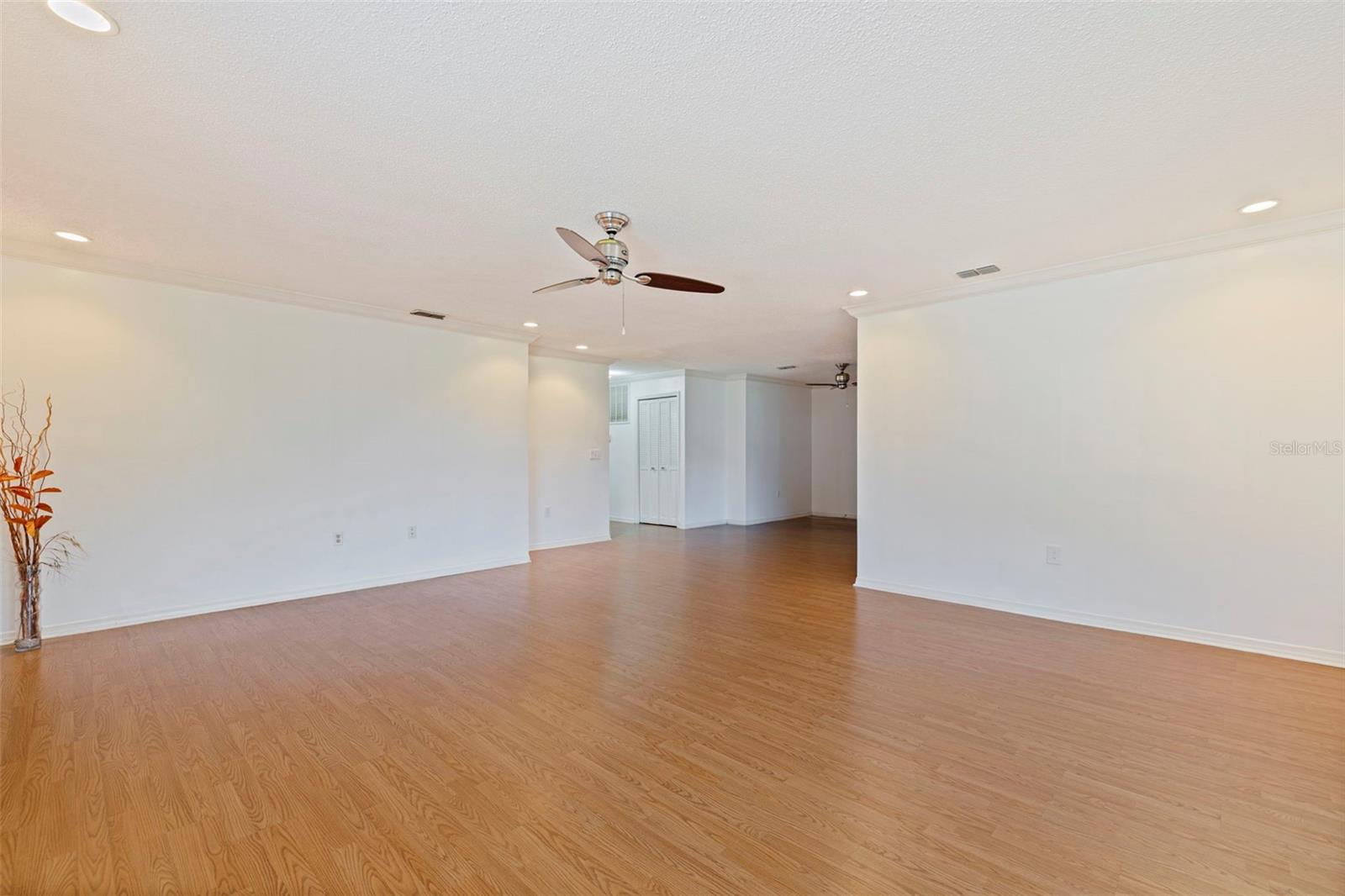8140 Terrace Garden Unit 103, St Petersburg, FL 33709