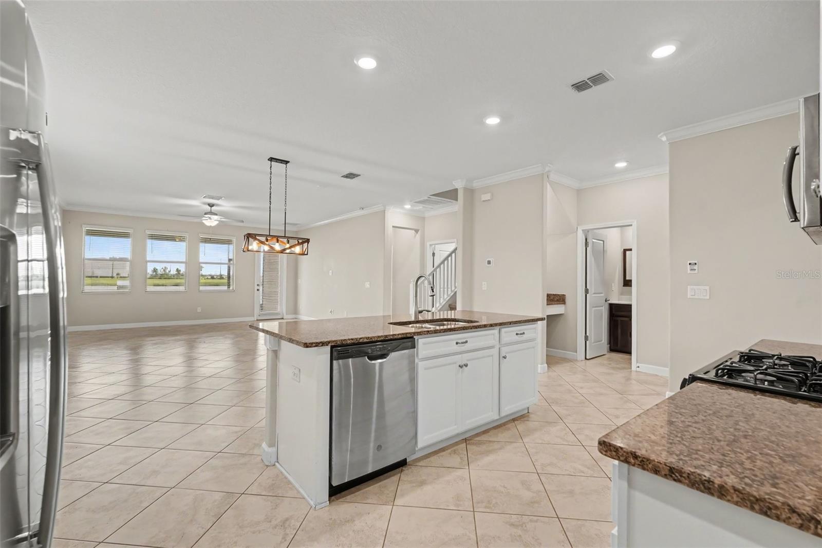 9173 Shadyside Ln, Land O Lakes, FL 34637