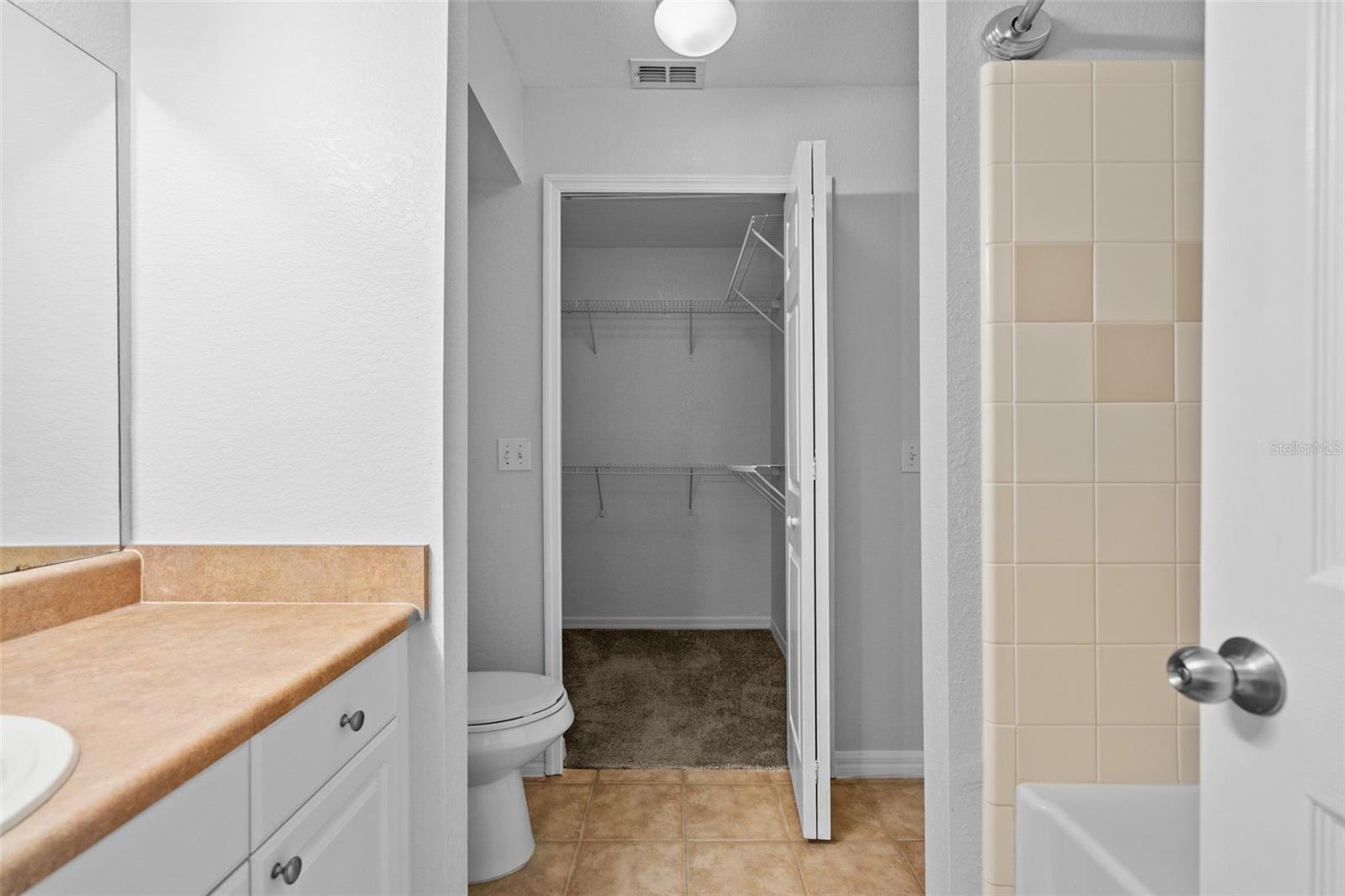 5611 Bidwell Unit 204, Sarasota, FL 34233