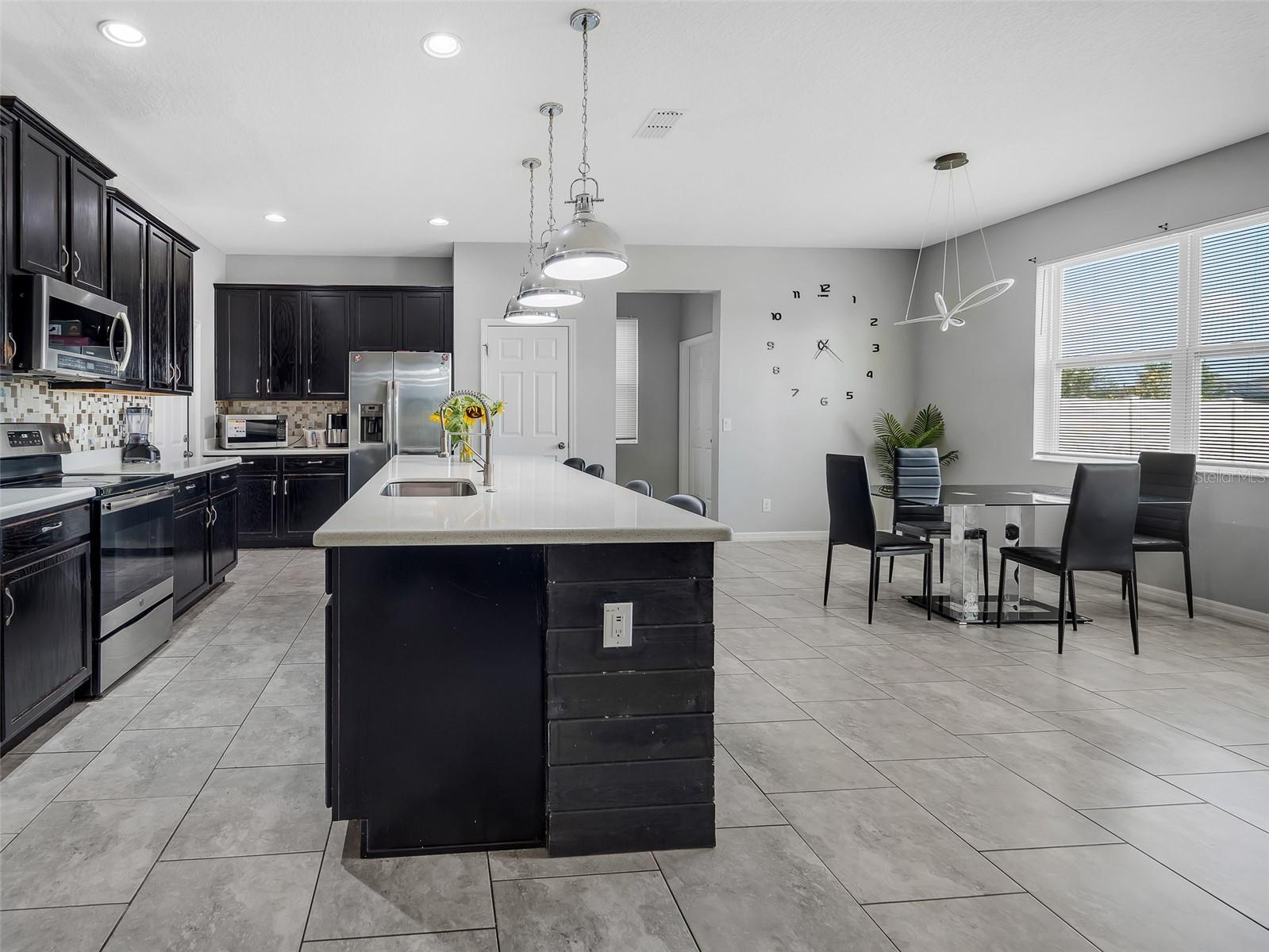 624 Sardinia, Davenport, FL 33837
