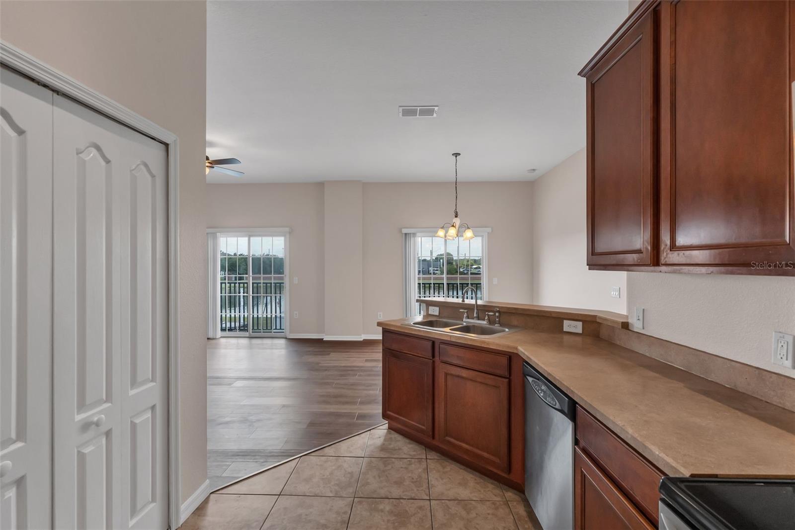 1913 Estancia Unit 1913, Kissimmee, FL 34741
