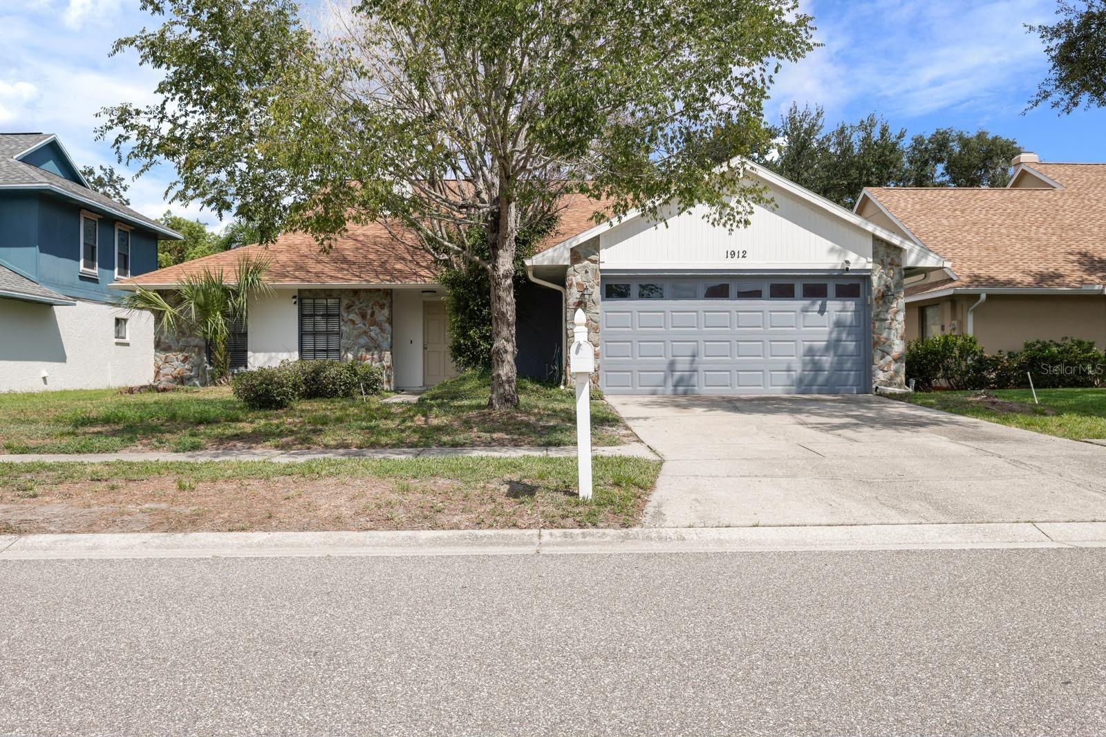 1912 Firethorn, Brandon, FL 33511