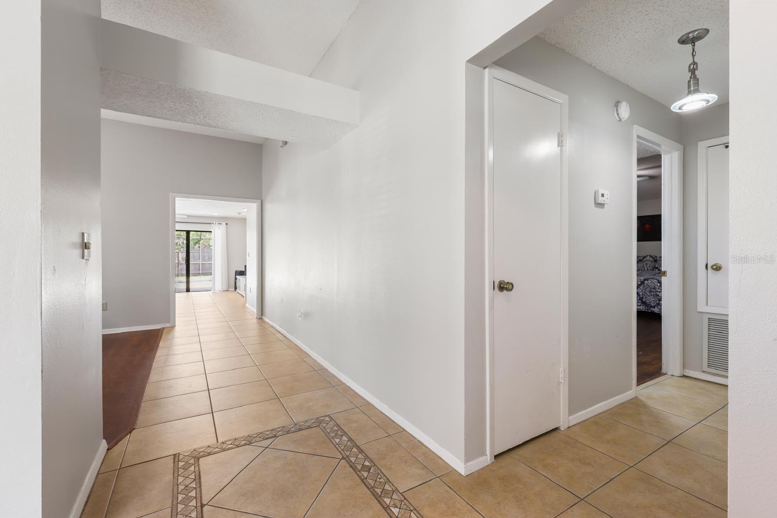 1912 Firethorn, Brandon, FL 33511