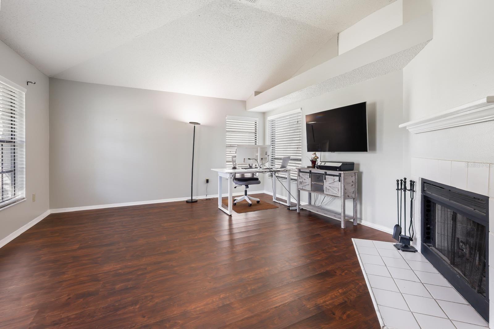 1912 Firethorn, Brandon, FL 33511