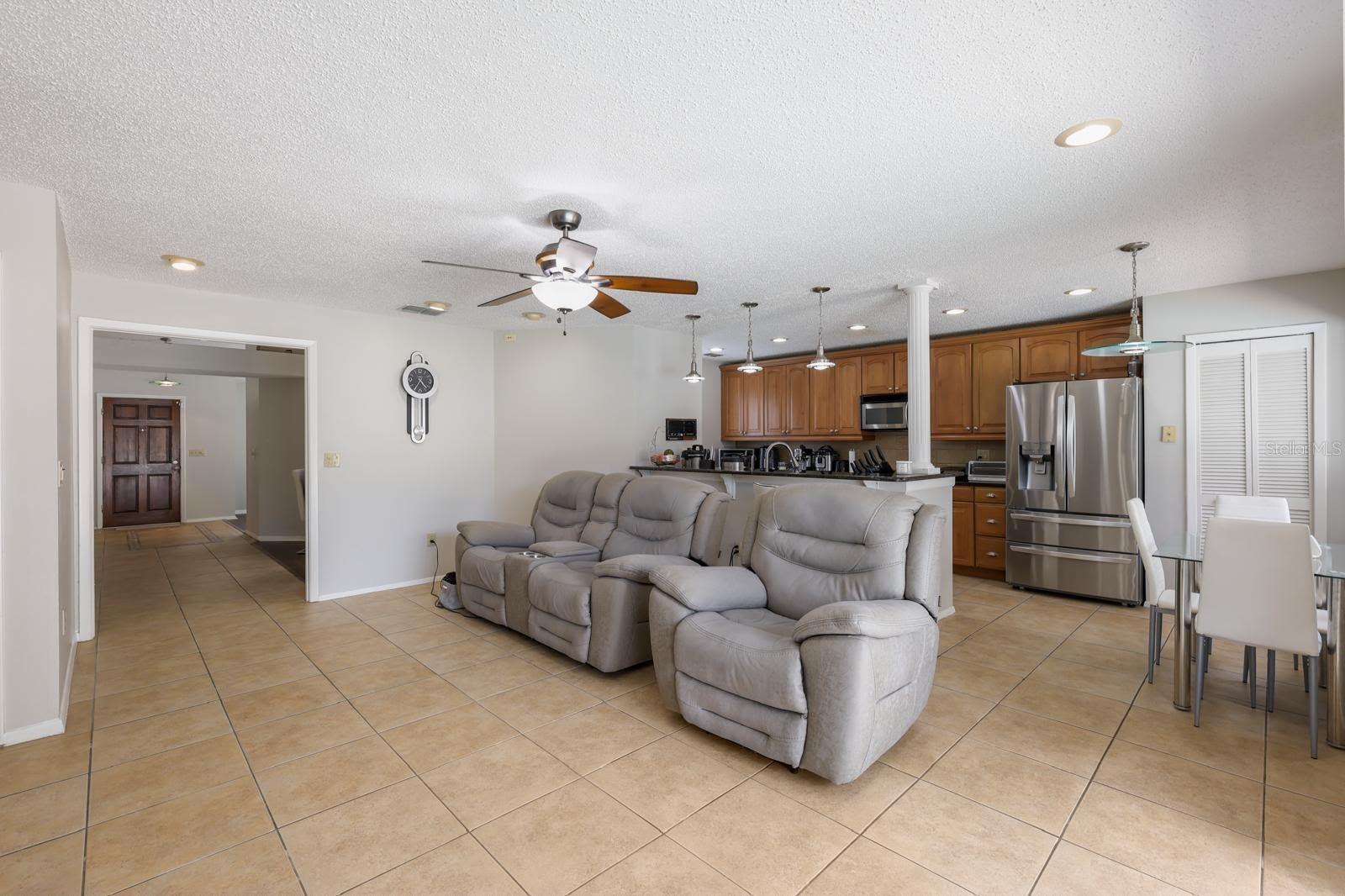 1912 Firethorn, Brandon, FL 33511