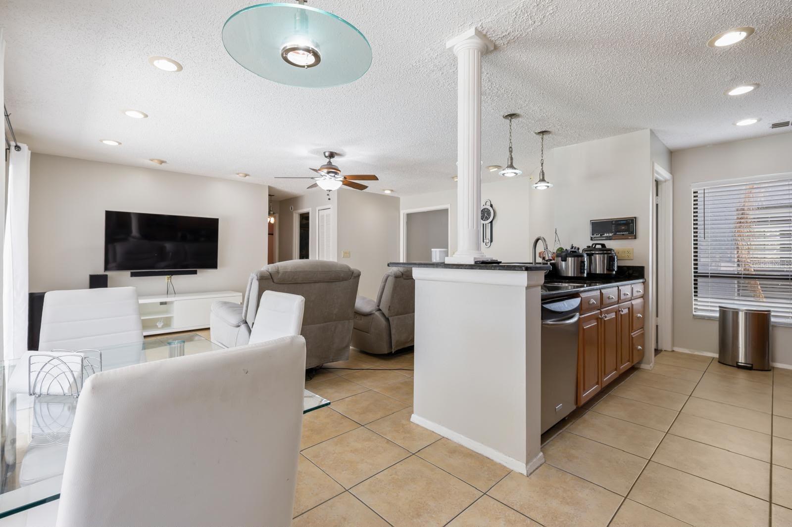 1912 Firethorn, Brandon, FL 33511