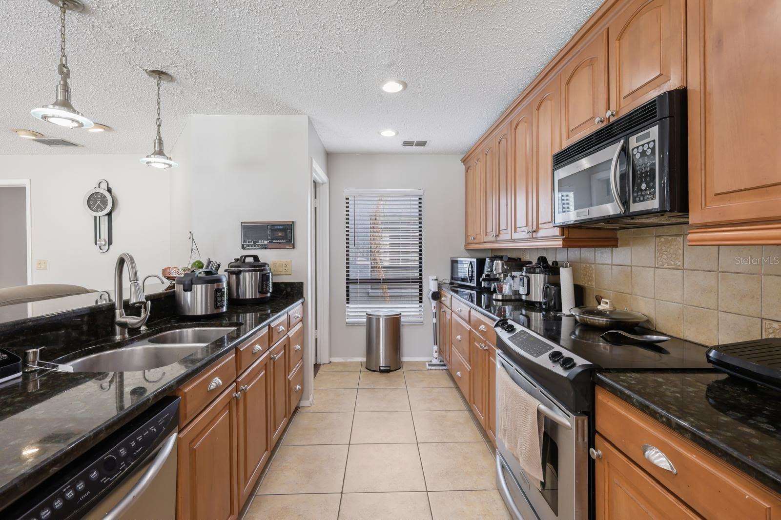 1912 Firethorn, Brandon, FL 33511