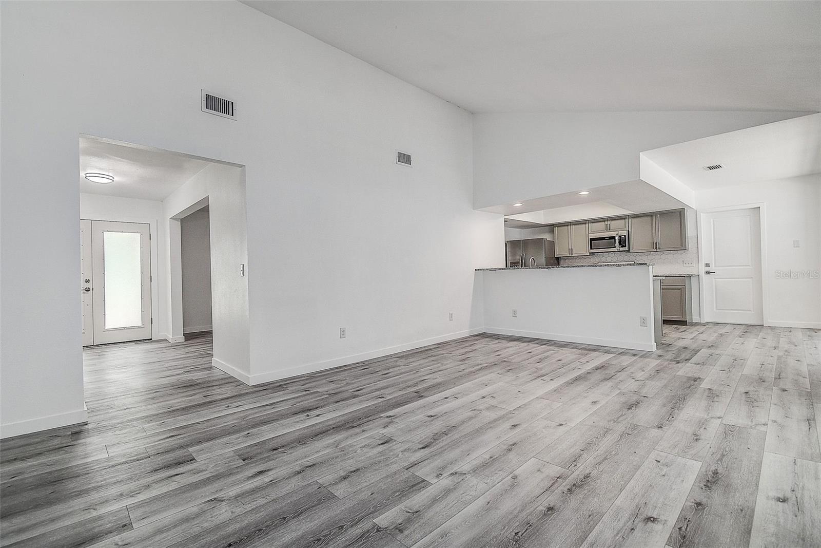 9404 Hamilton, Tampa, FL 33615