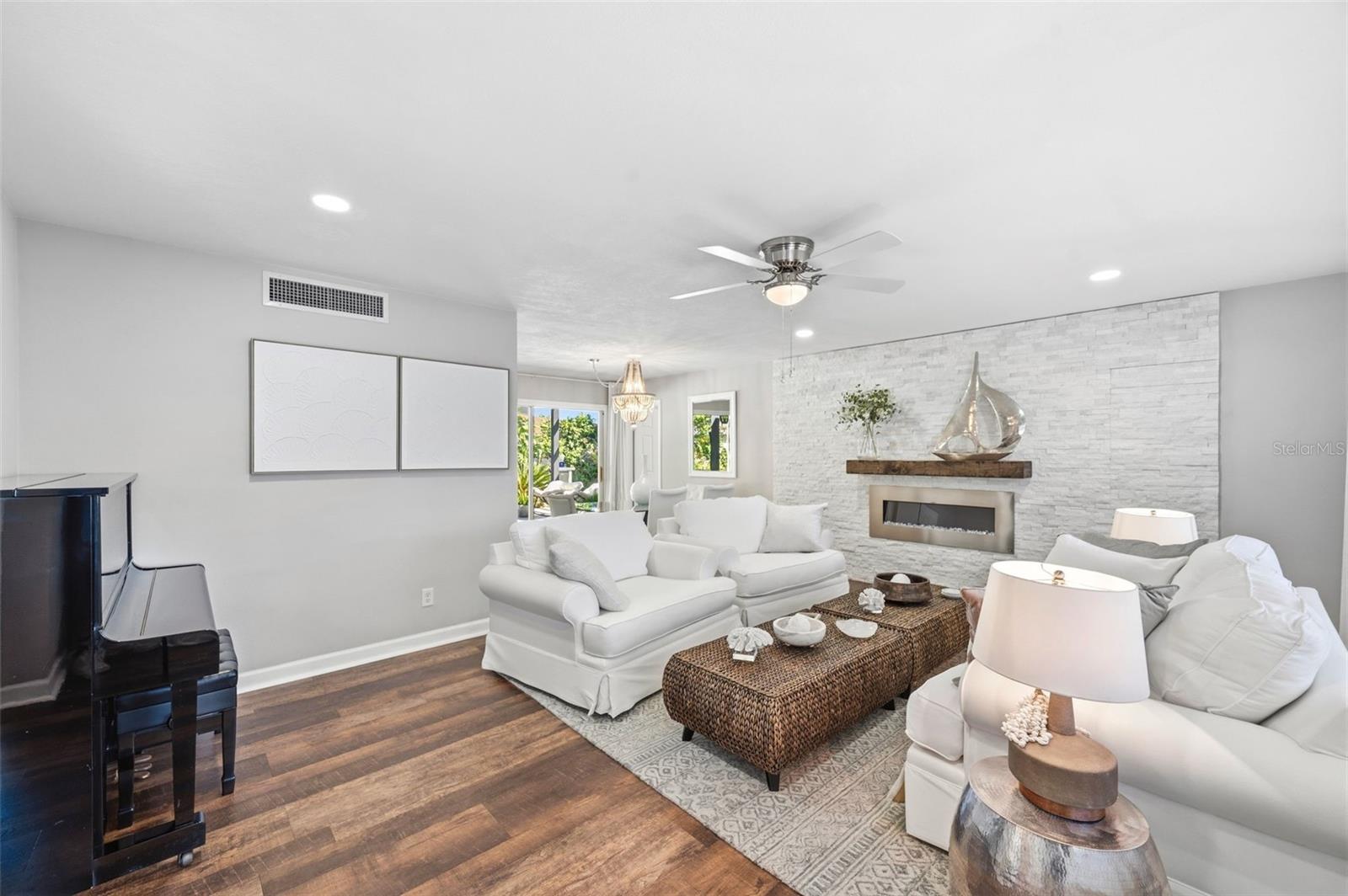 14297 Geneva, Largo, FL 33774