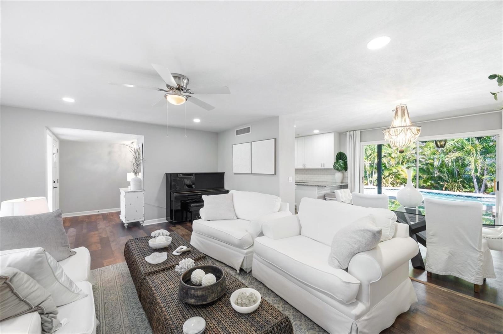 14297 Geneva, Largo, FL 33774