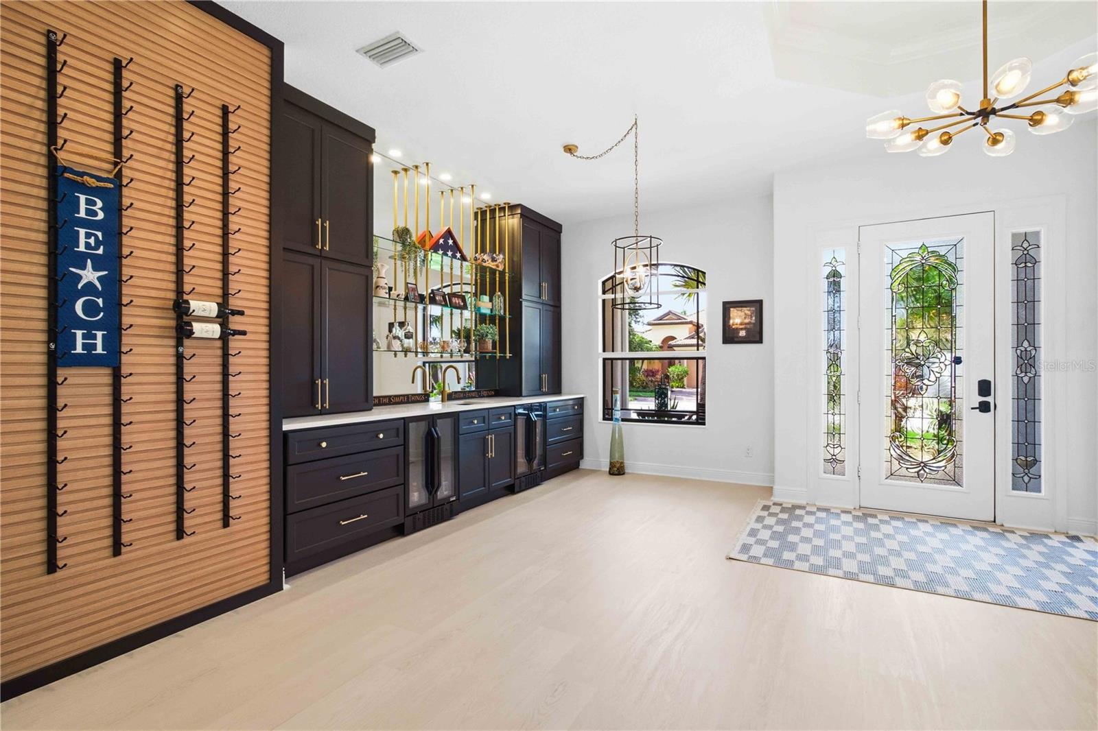 8051 36th Street, Sarasota, FL 34243