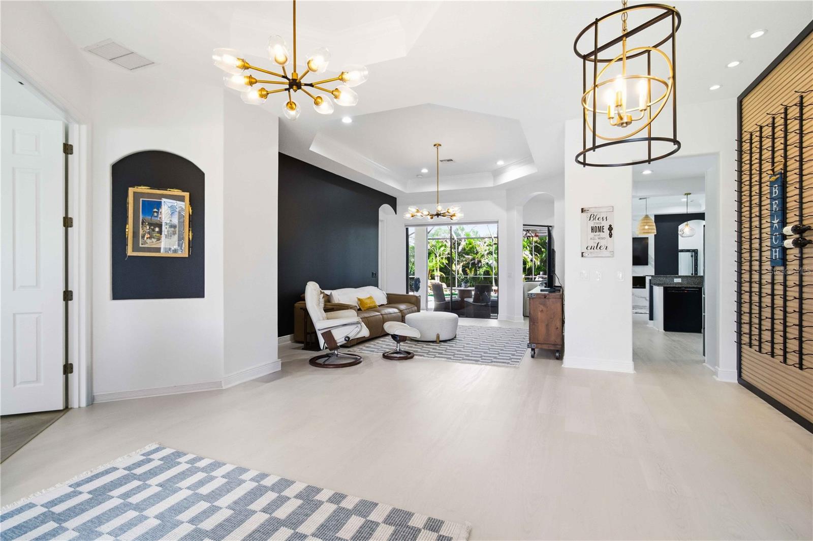 8051 36th Street, Sarasota, FL 34243