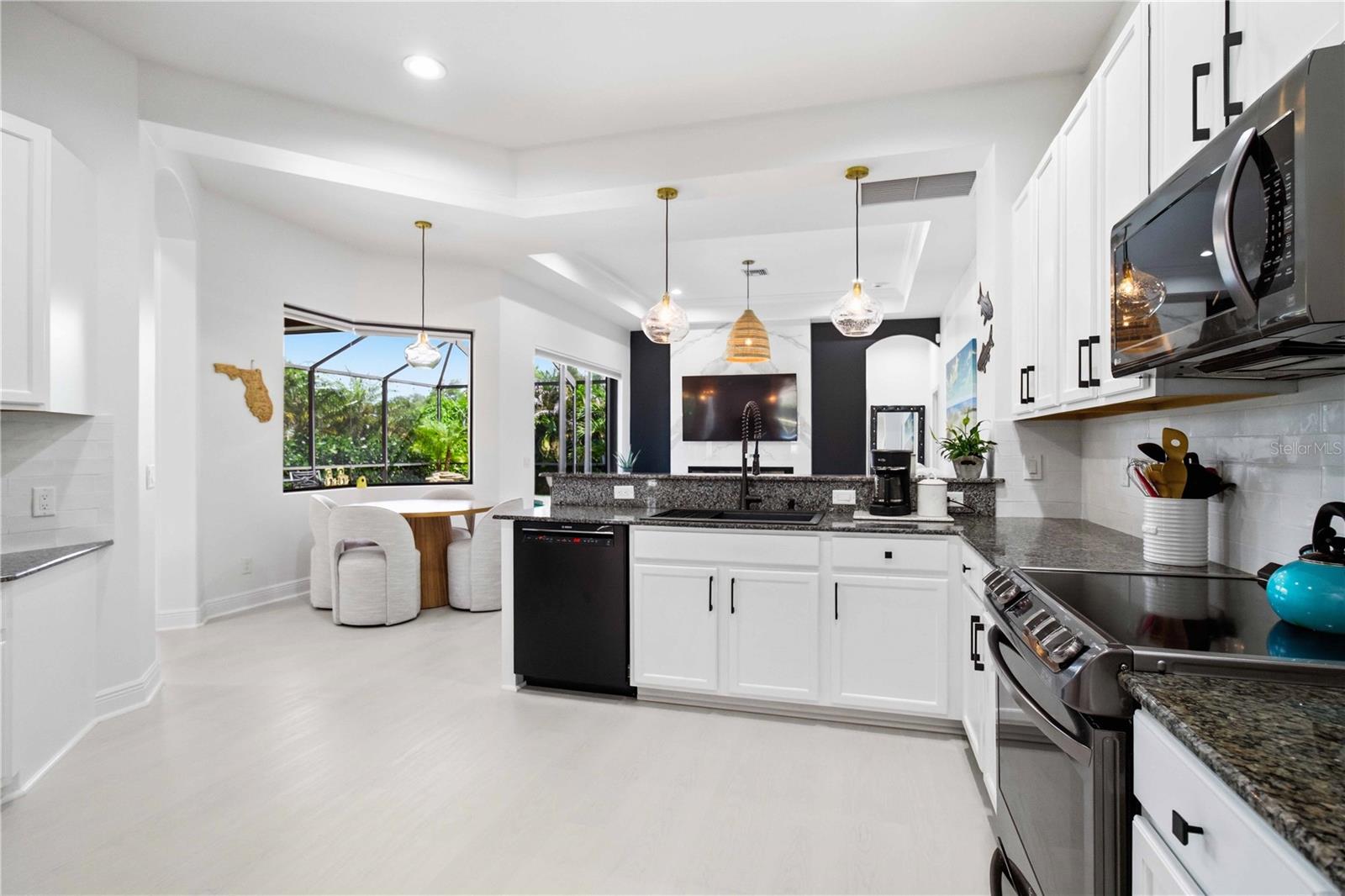 8051 36th Street, Sarasota, FL 34243