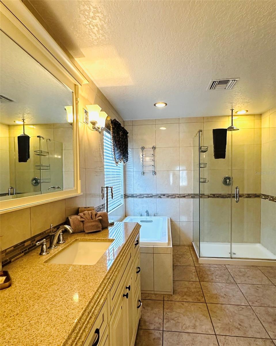 1049 Lake Berkley, Kissimmee, FL 34746