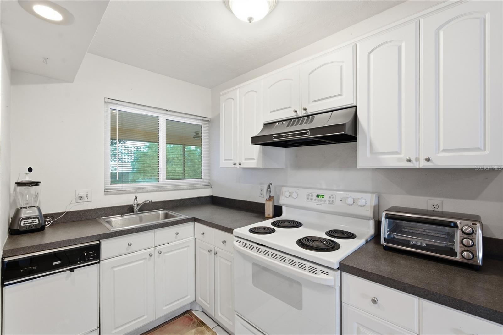 615 Palm Unit 10, Sarasota, FL 34236