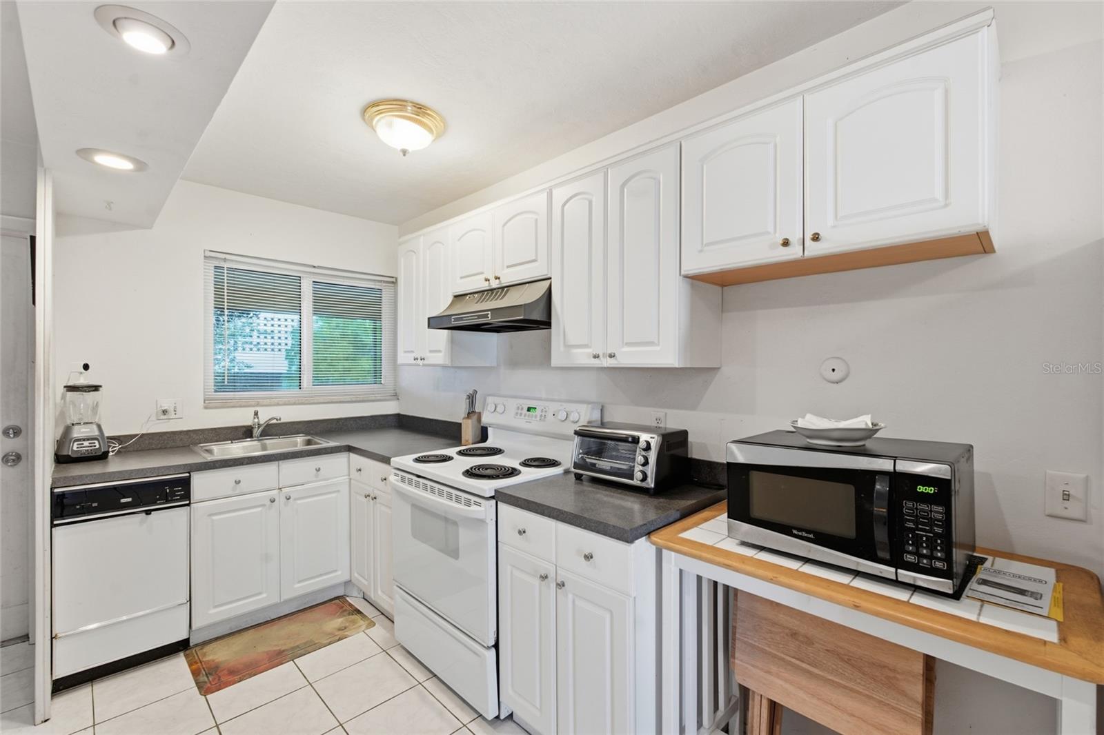 615 Palm Unit 10, Sarasota, FL 34236