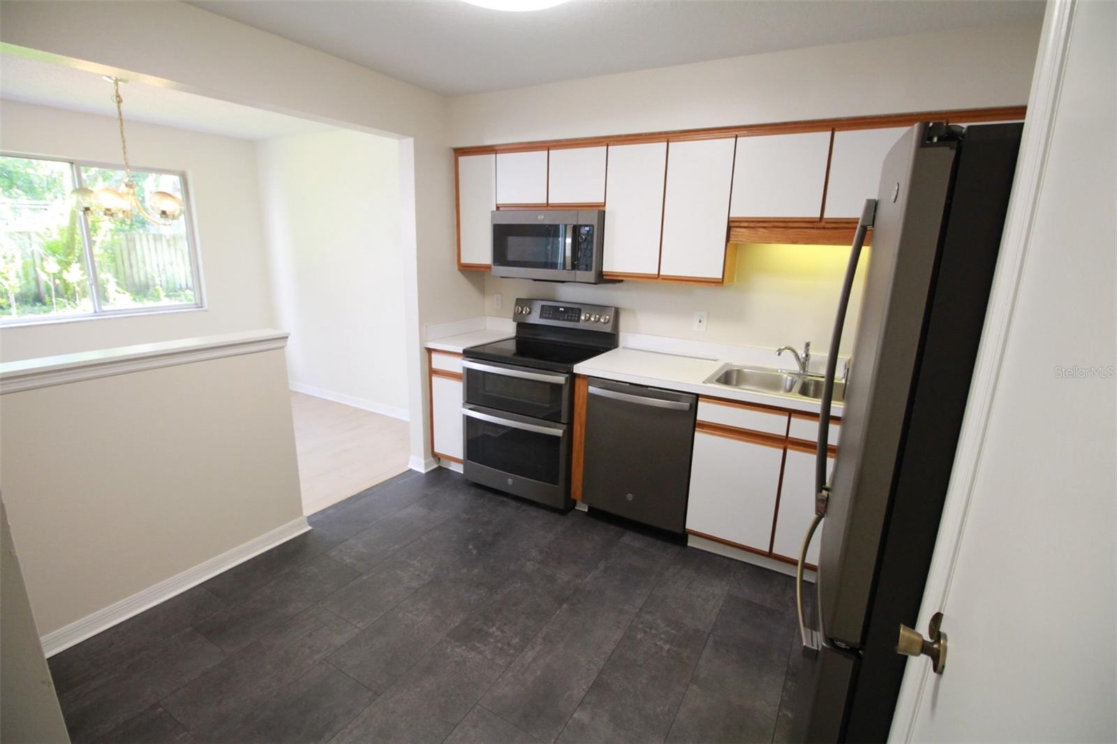 5301 White Cliff Unit 2, Orlando, FL 32812