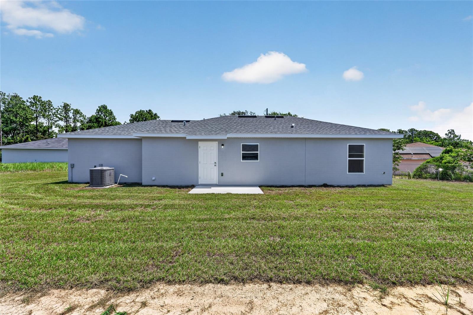 8 Oak Circle, Ocala, FL 34472