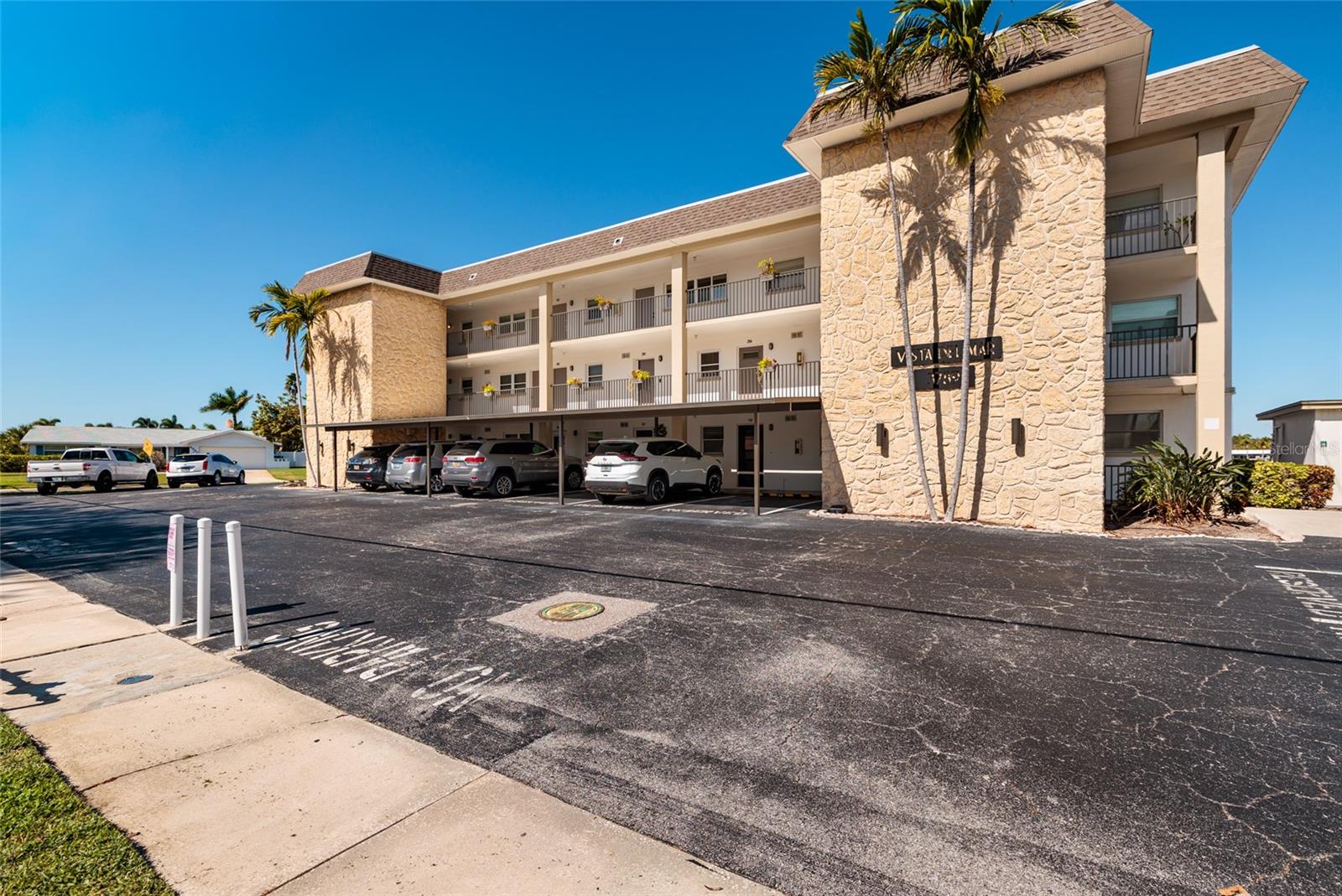 3789 46th Unit 101, St Petersburg, FL 33711