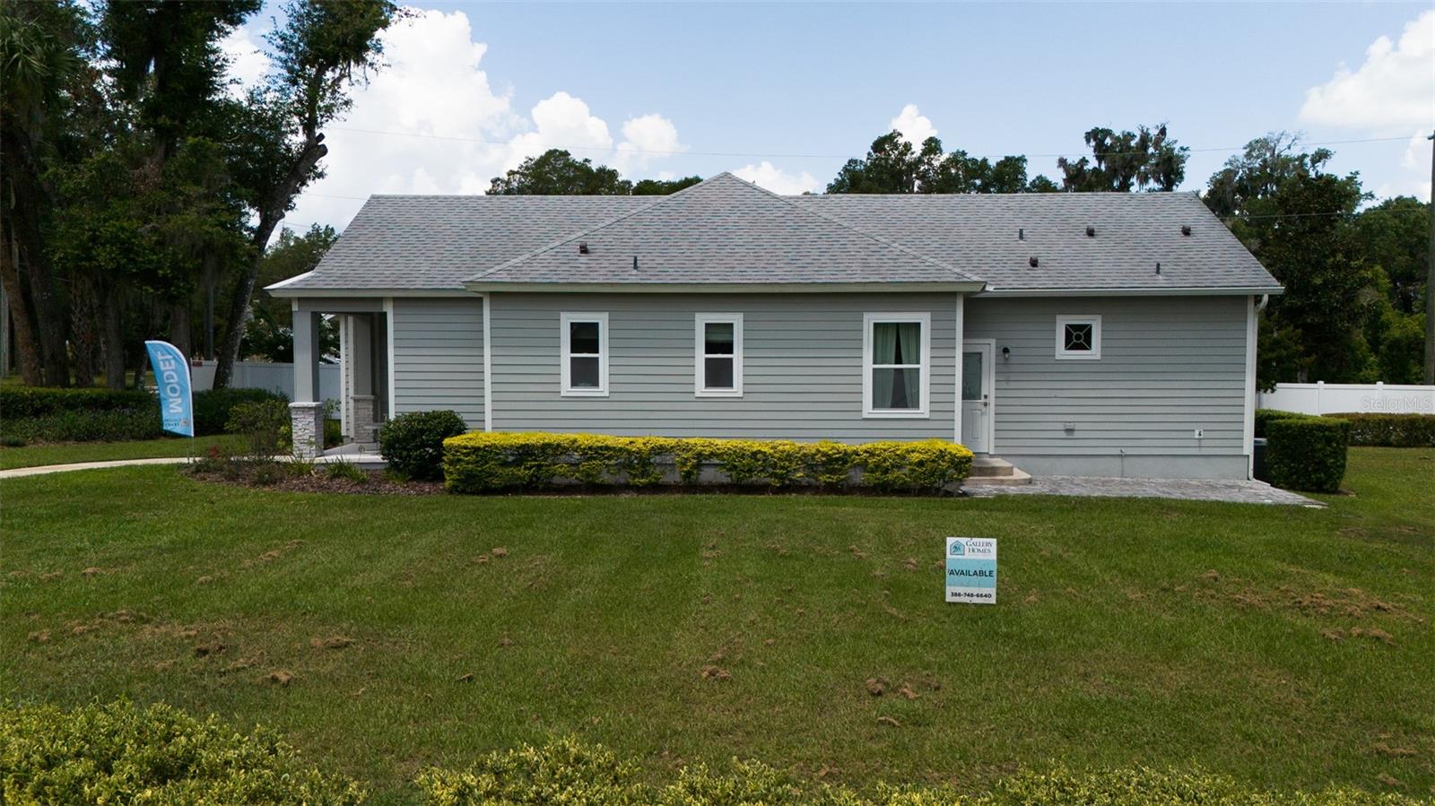 900 Azalea Walk Cir, Deland, FL 32724