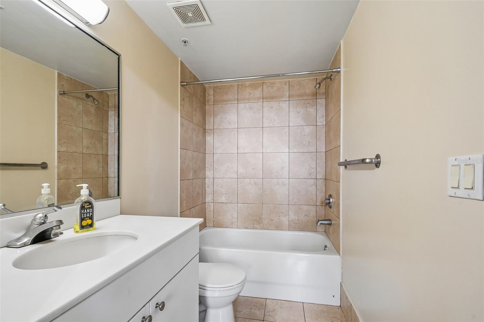 2515 35th Unit 103, Gainesville, FL 32608