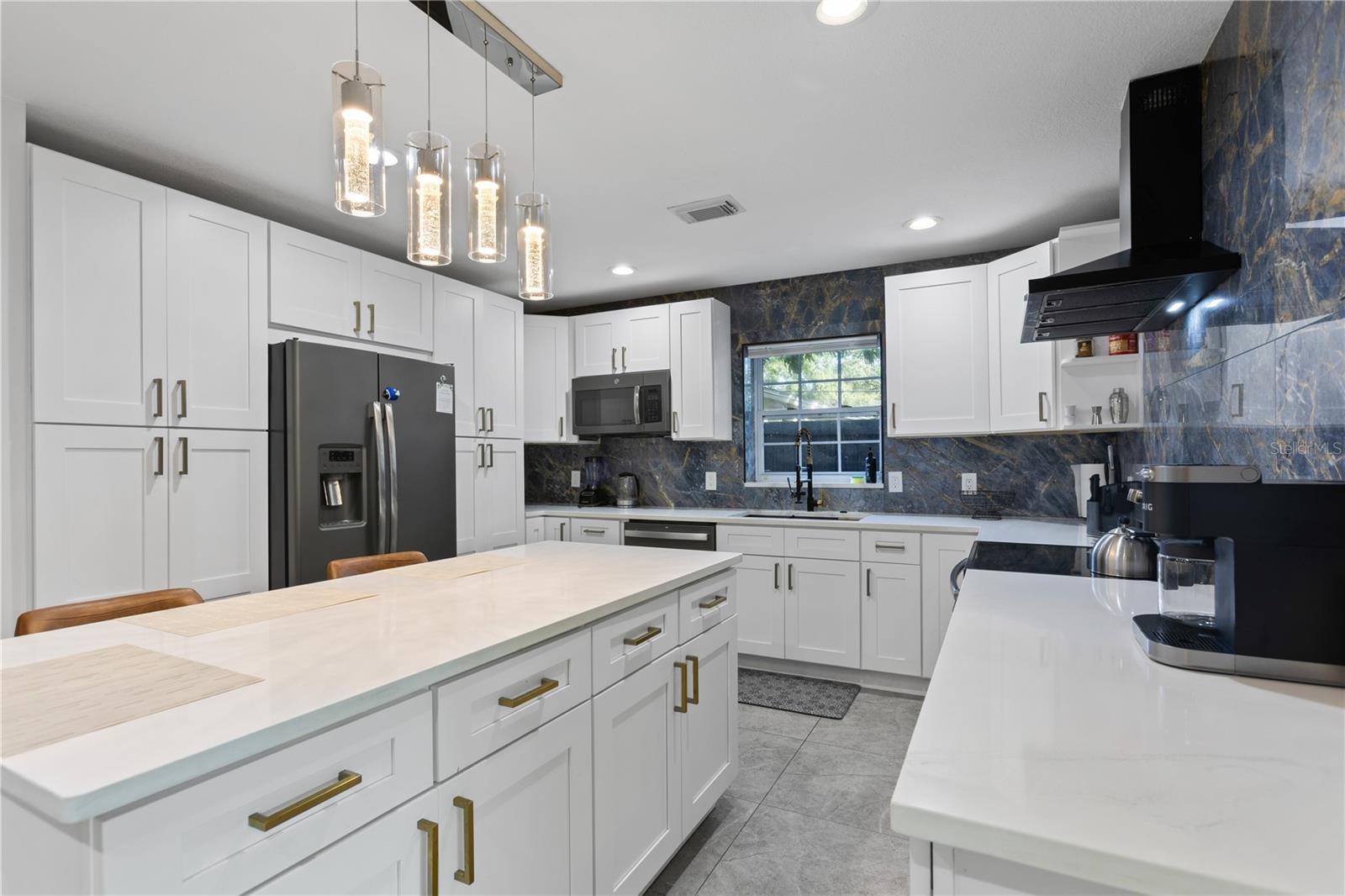 6822 Wall, Tampa, FL 33616