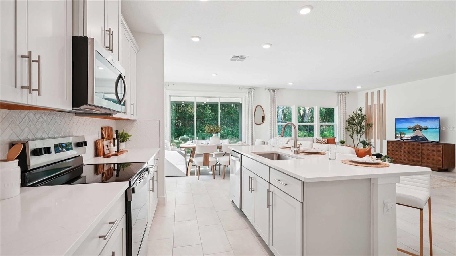 11207 Duckling, Weeki Wachee, FL 34613