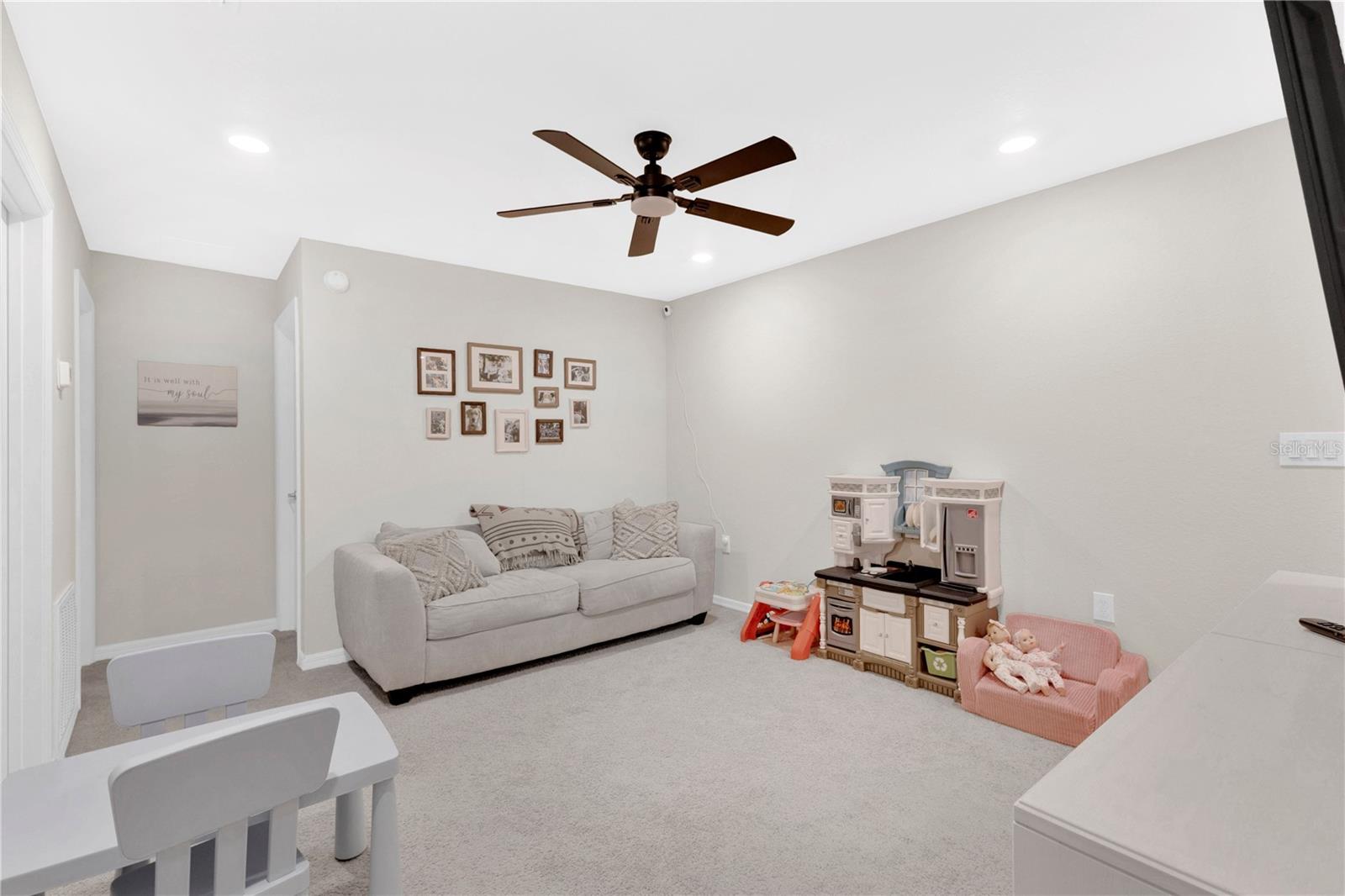 5836 Freshwater Canyon, St Cloud, FL 34771