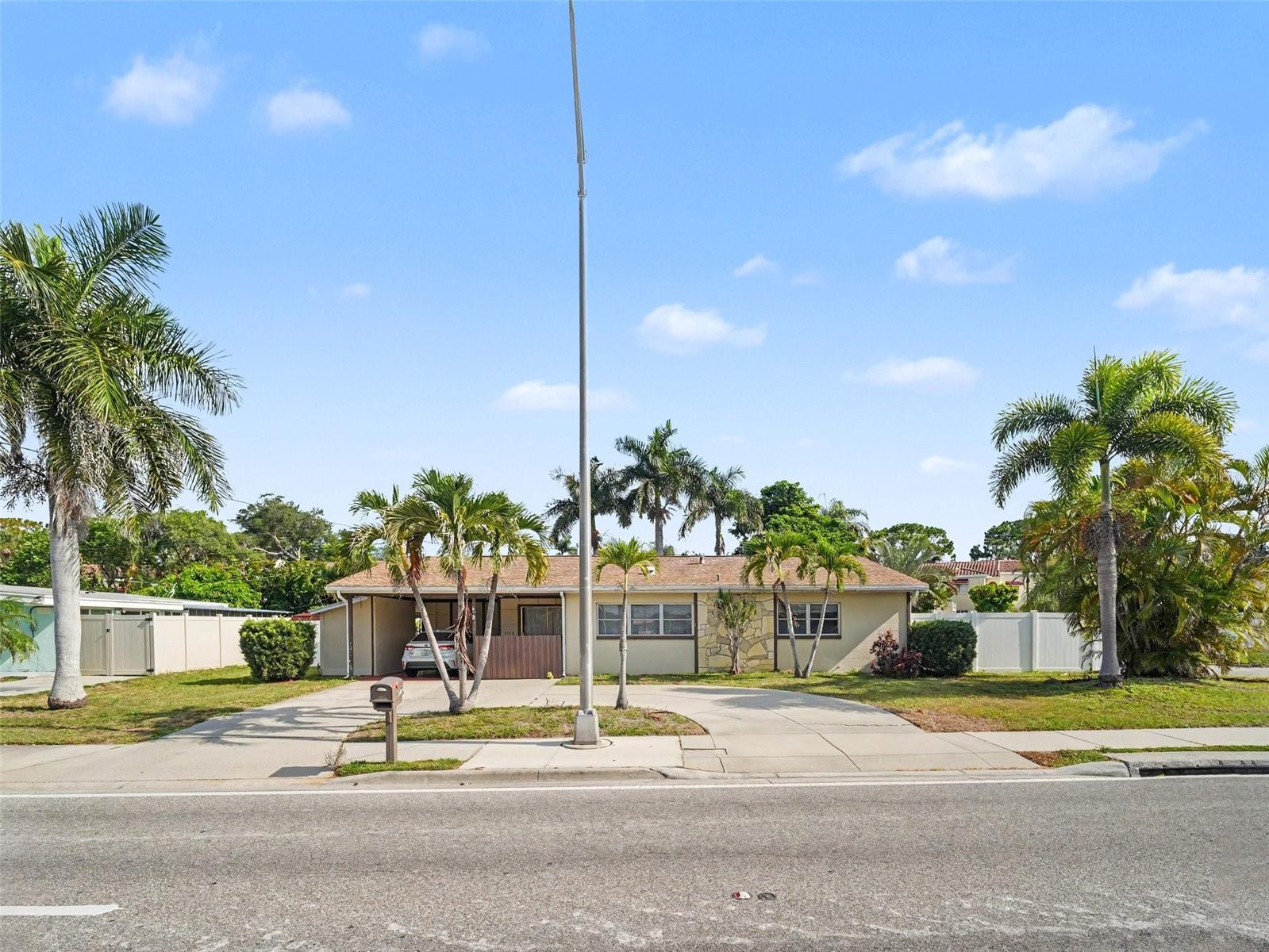 3103 Bayshore Gardens, Bradenton, FL 34207