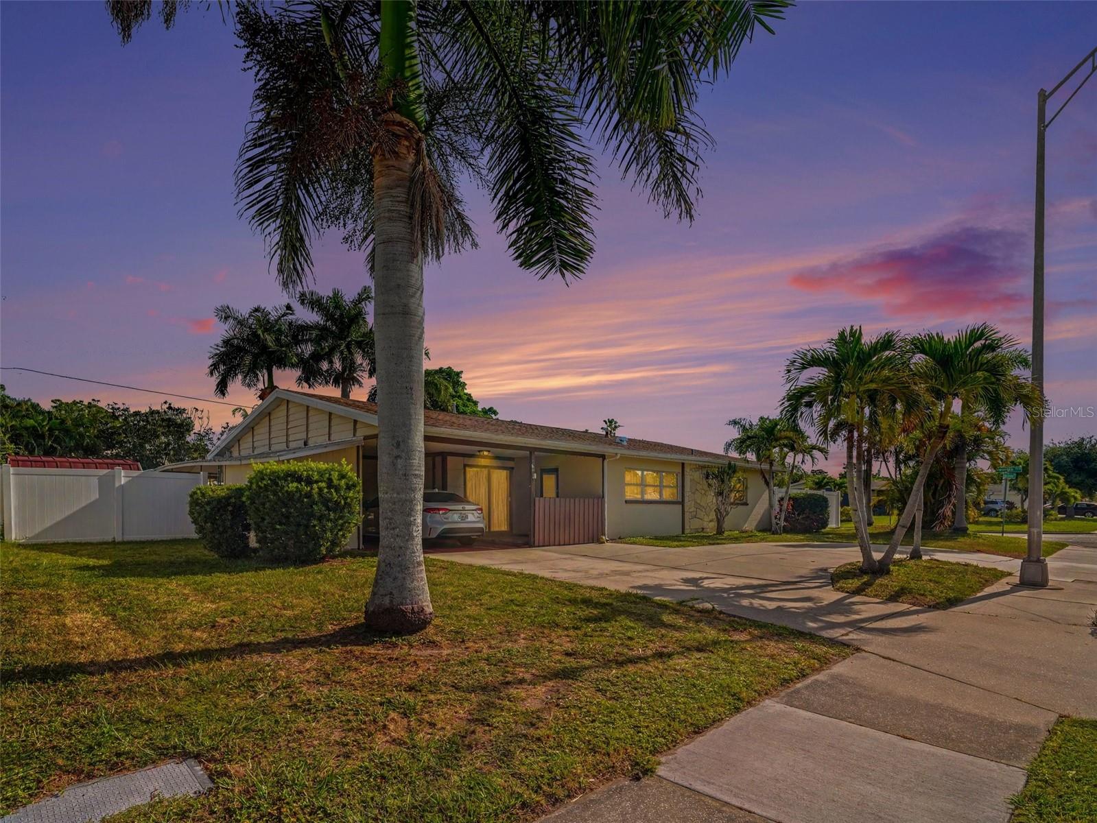 3103 Bayshore Gardens, Bradenton, FL 34207