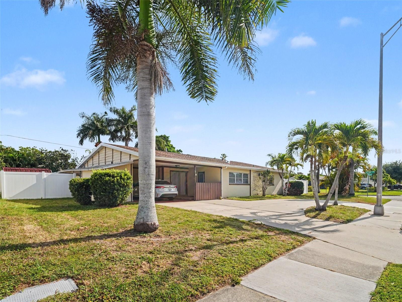 3103 Bayshore Gardens, Bradenton, FL 34207
