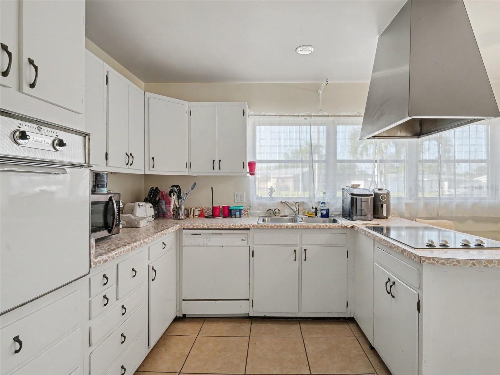 3103 Bayshore Gardens, Bradenton, FL 34207