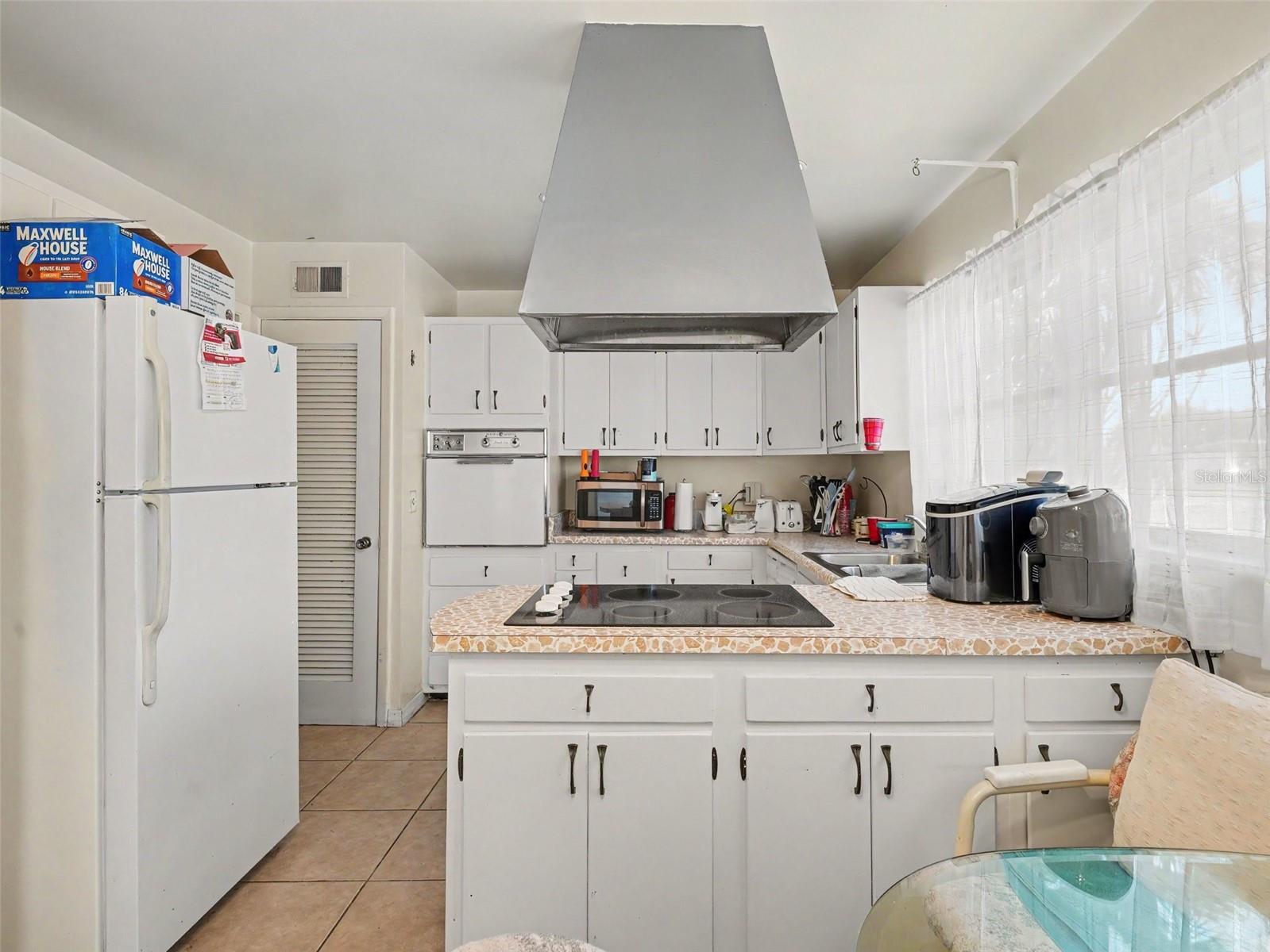 3103 Bayshore Gardens, Bradenton, FL 34207