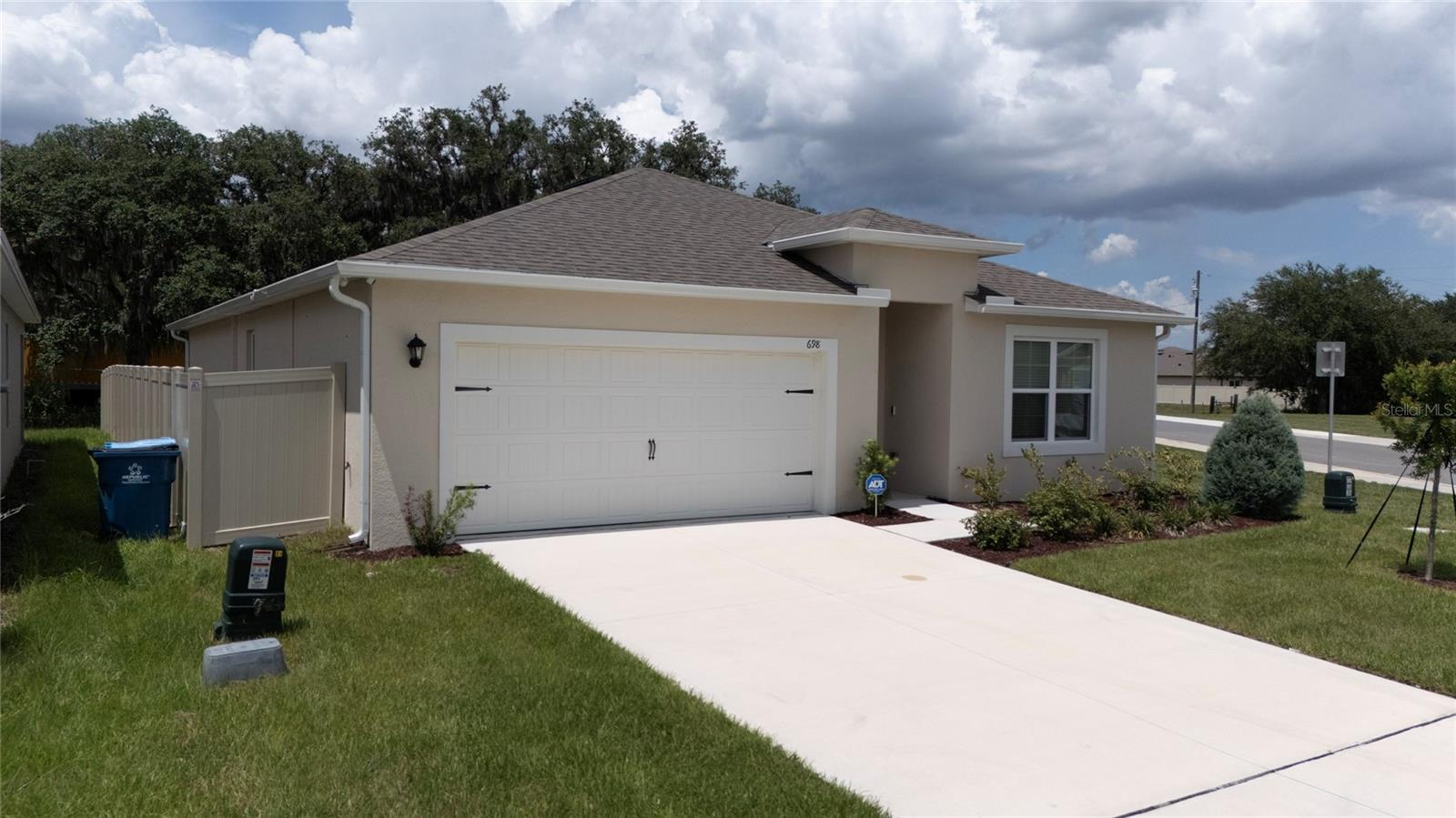 698 Park Place, Davenport, FL 33837