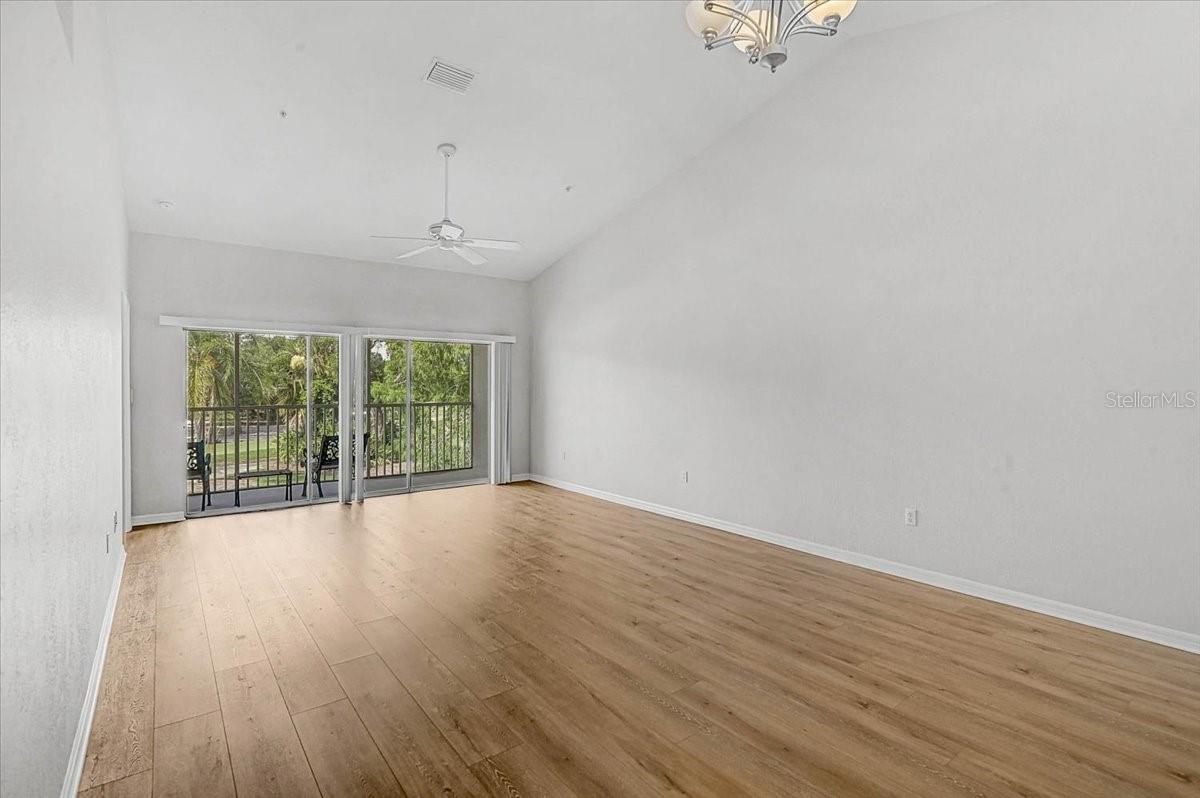 6870 Fairview, Bradenton, FL 34203