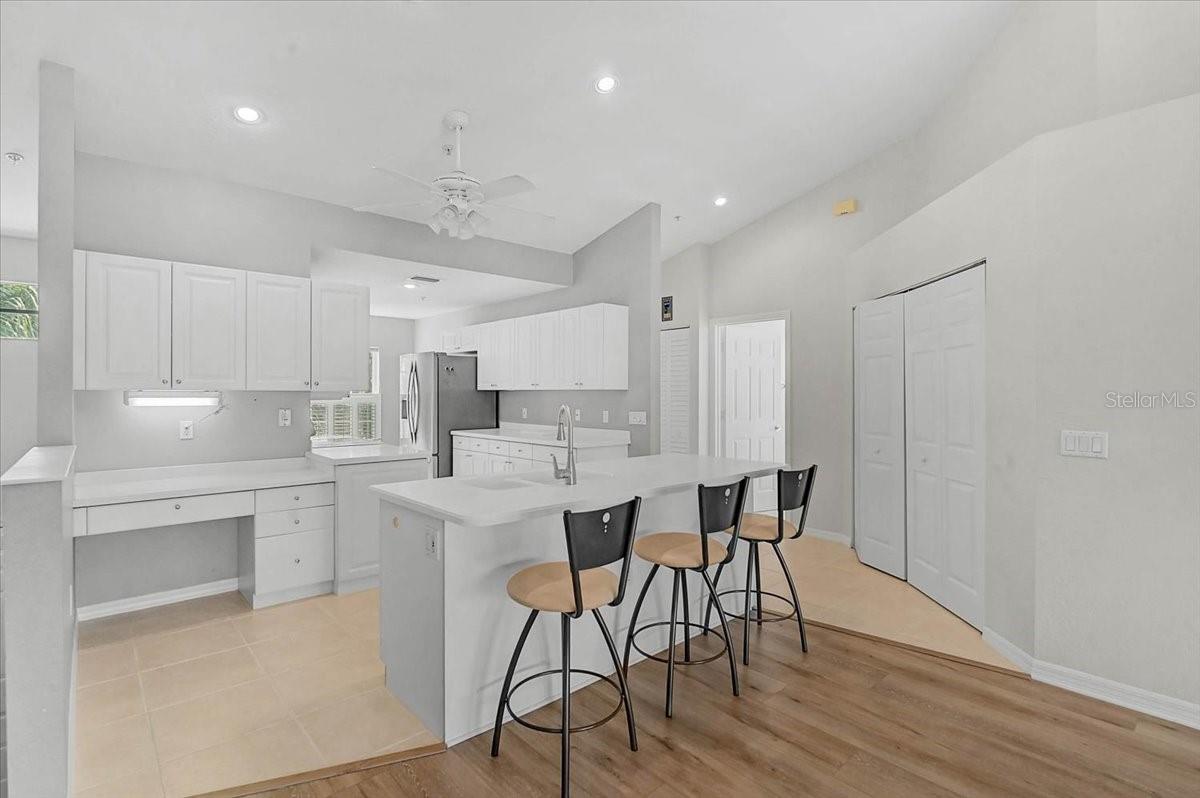 6870 Fairview, Bradenton, FL 34203