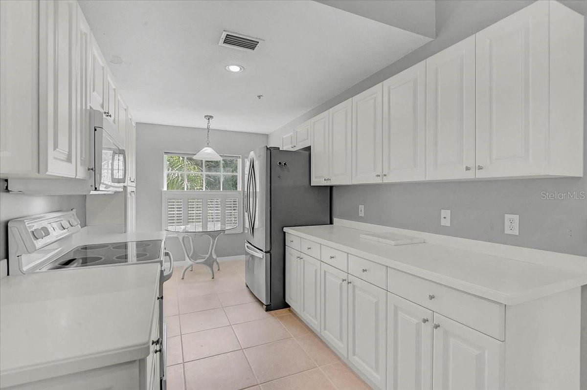 6870 Fairview, Bradenton, FL 34203