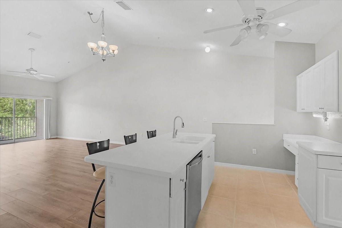 6870 Fairview, Bradenton, FL 34203