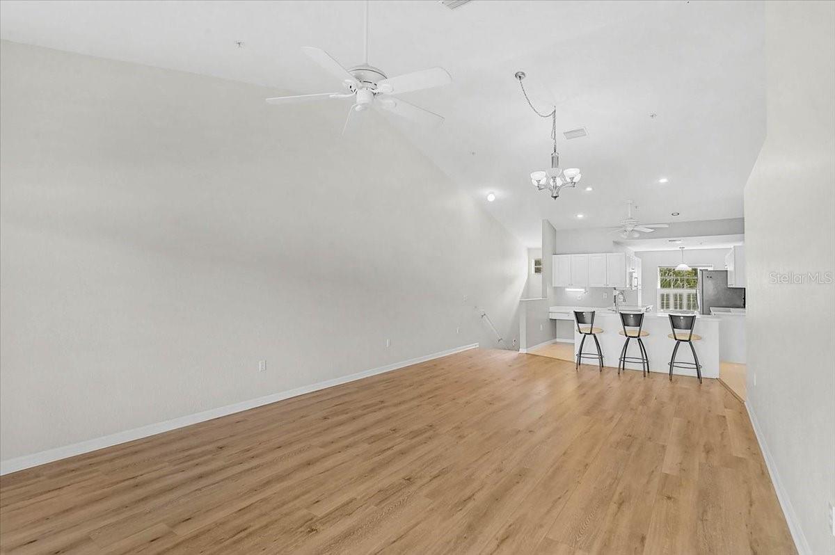 6870 Fairview, Bradenton, FL 34203