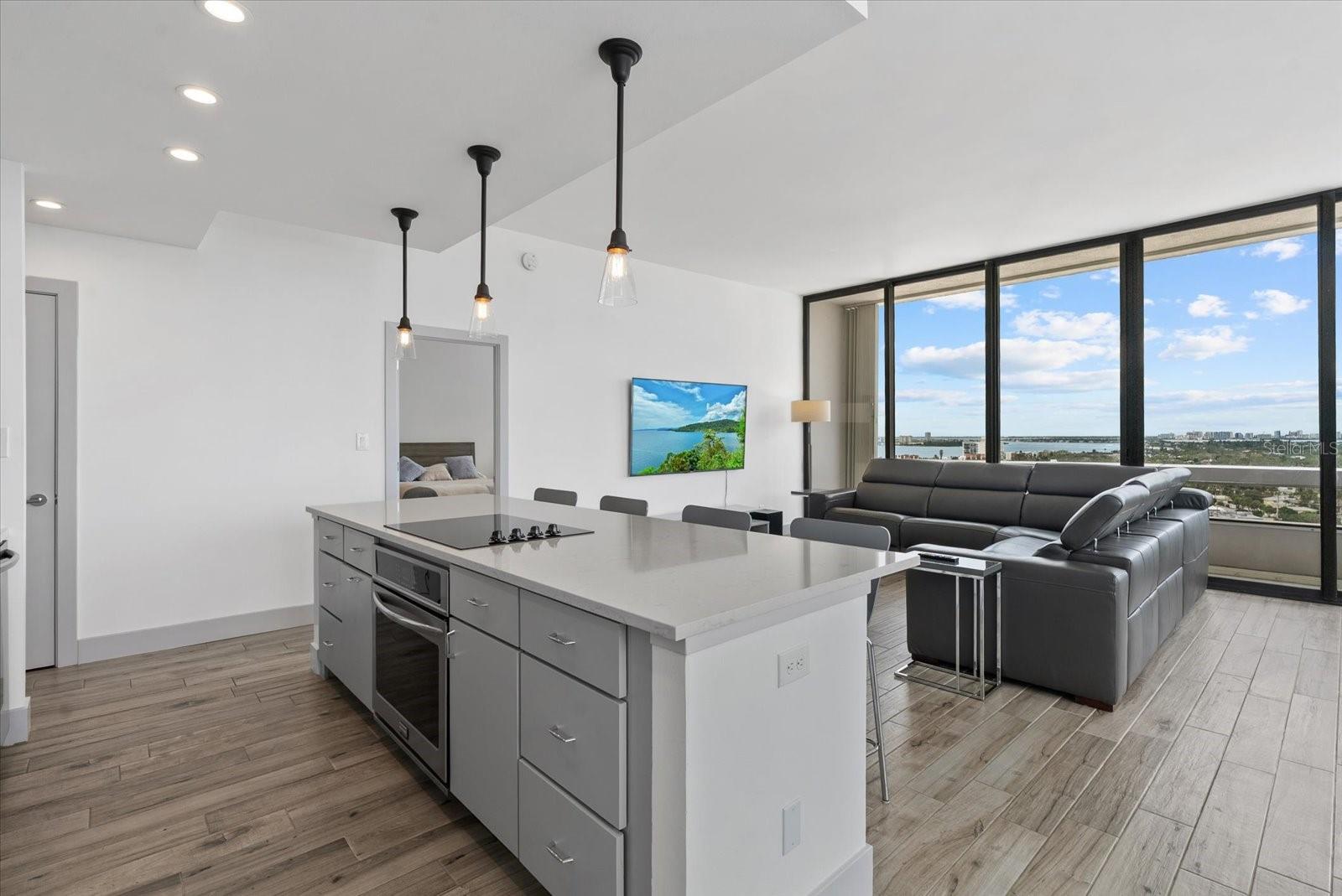 5400 Ocean Unit 17-04, Sarasota, FL 34242