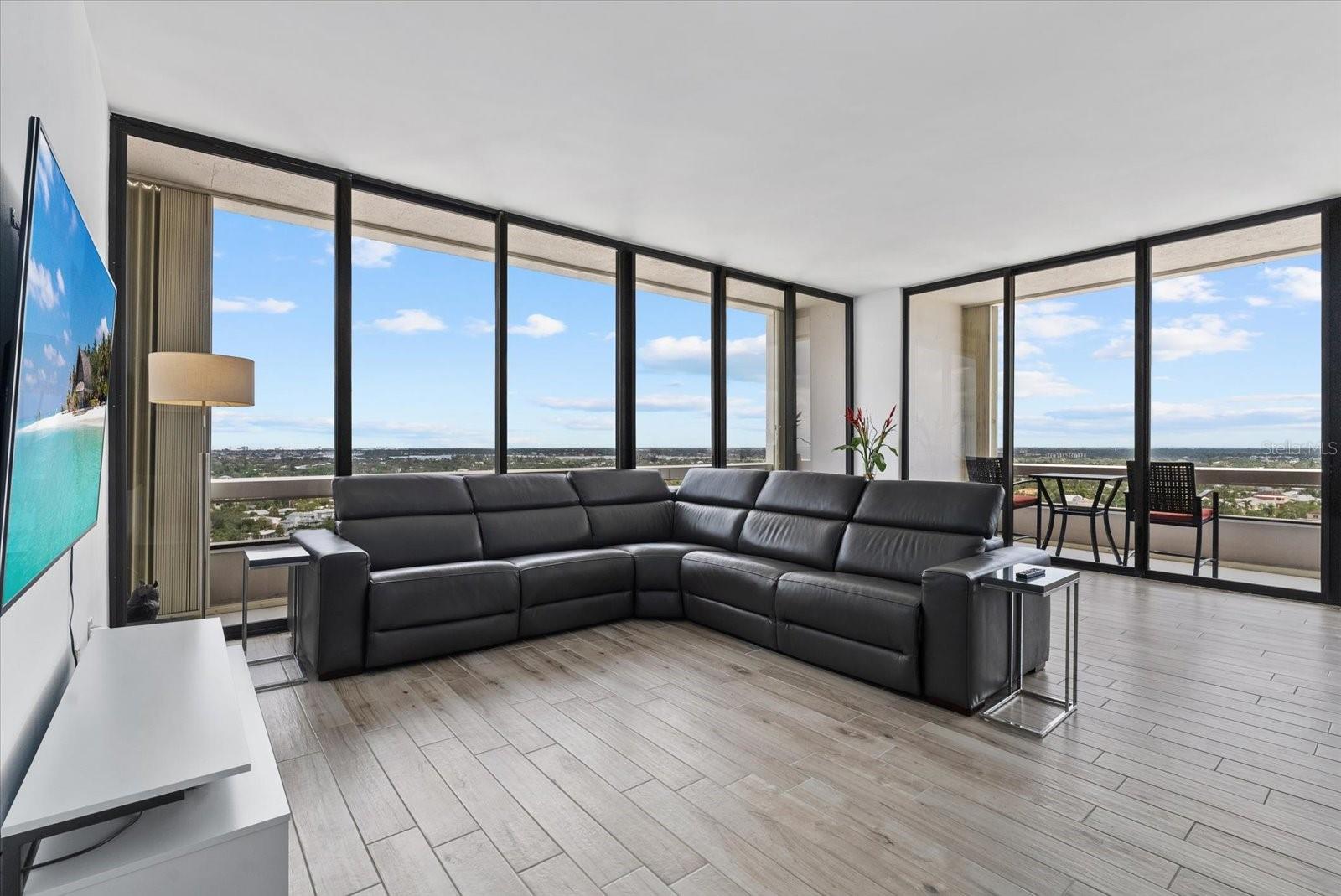 5400 Ocean Unit 17-04, Sarasota, FL 34242