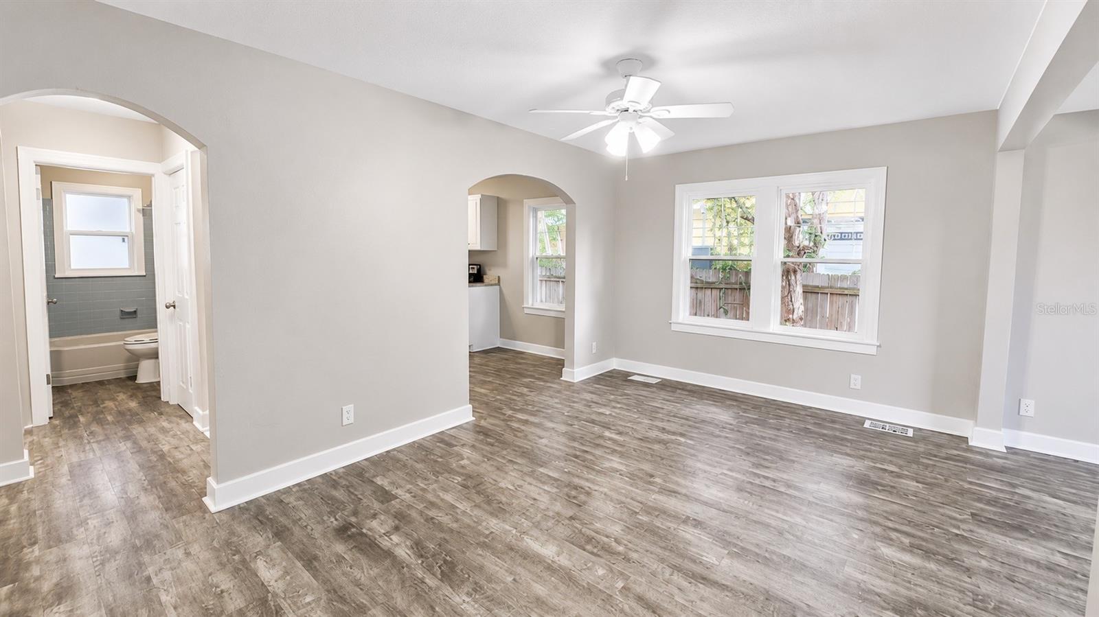 657 15th, St Petersburg, FL 33701