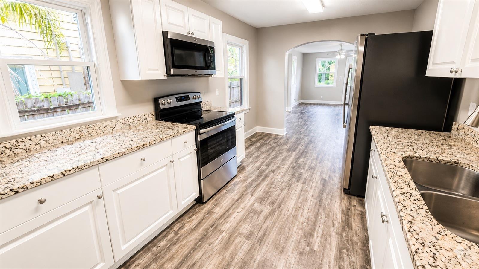 657 15th, St Petersburg, FL 33701